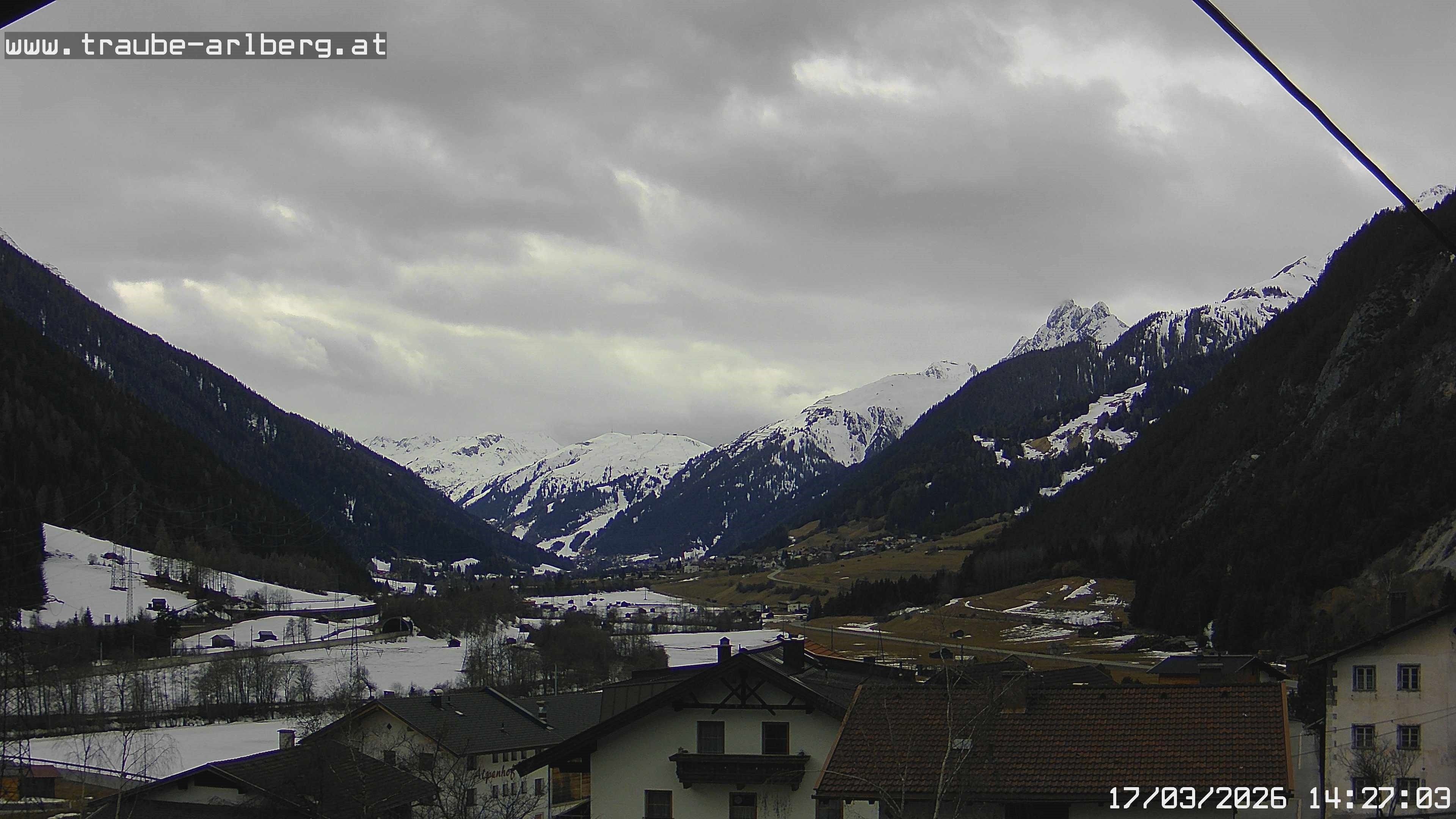 Archiv Foto Webcam Pettneu, Gasthof Traube