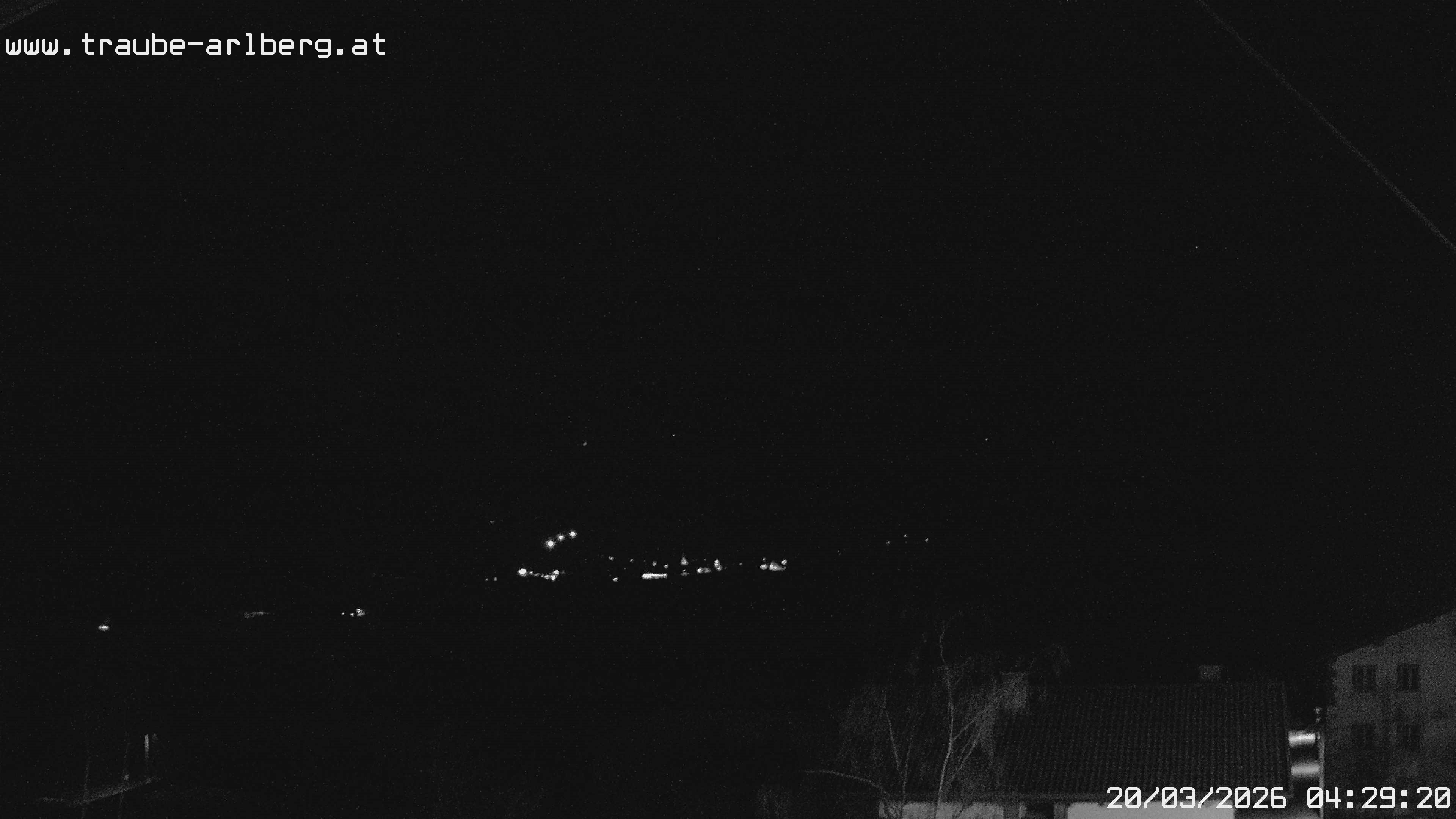 Archived image Webcam guesthouse "Traube", Pettneu