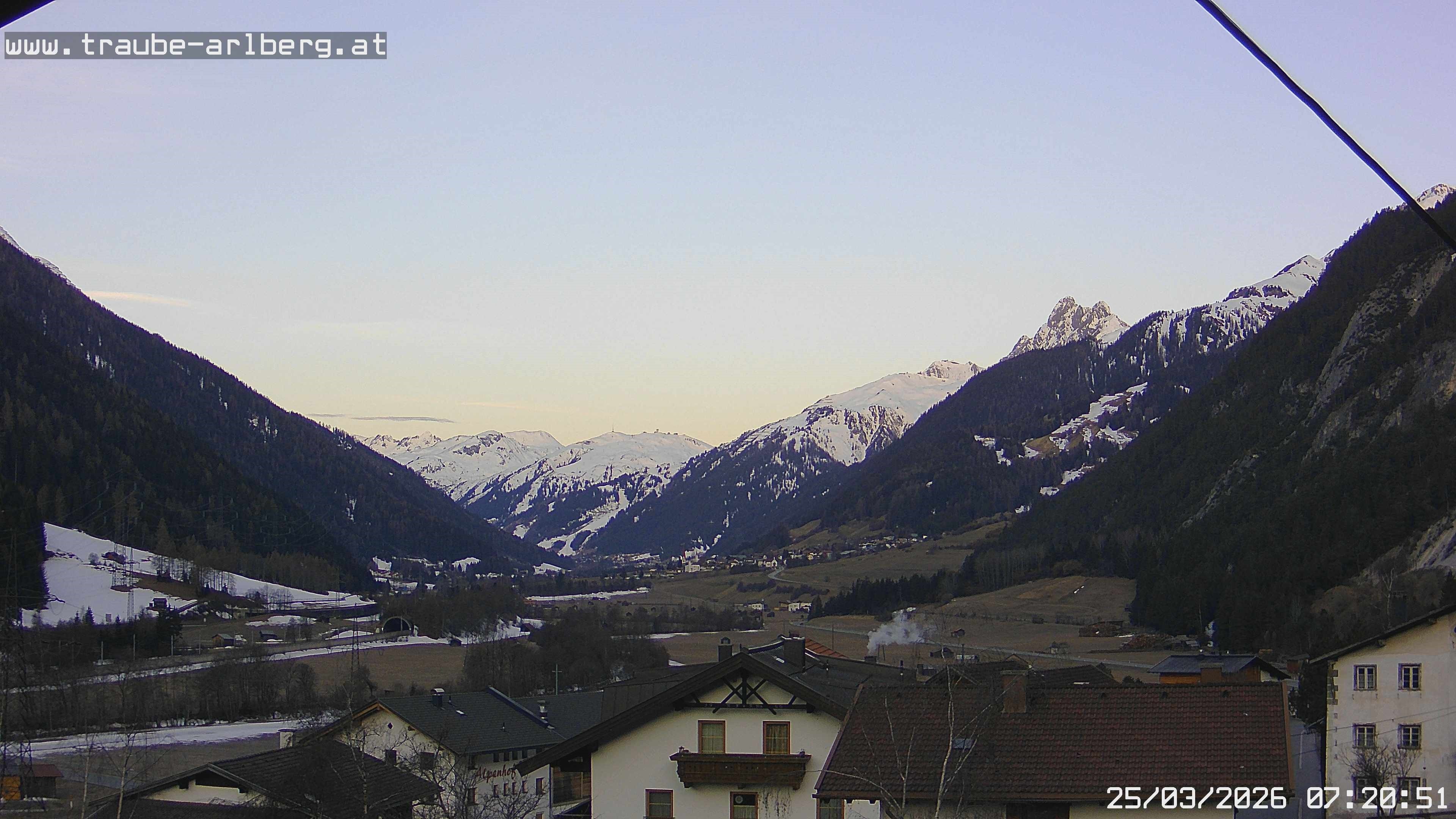 Archiv Foto Webcam Pettneu, Gasthof Traube