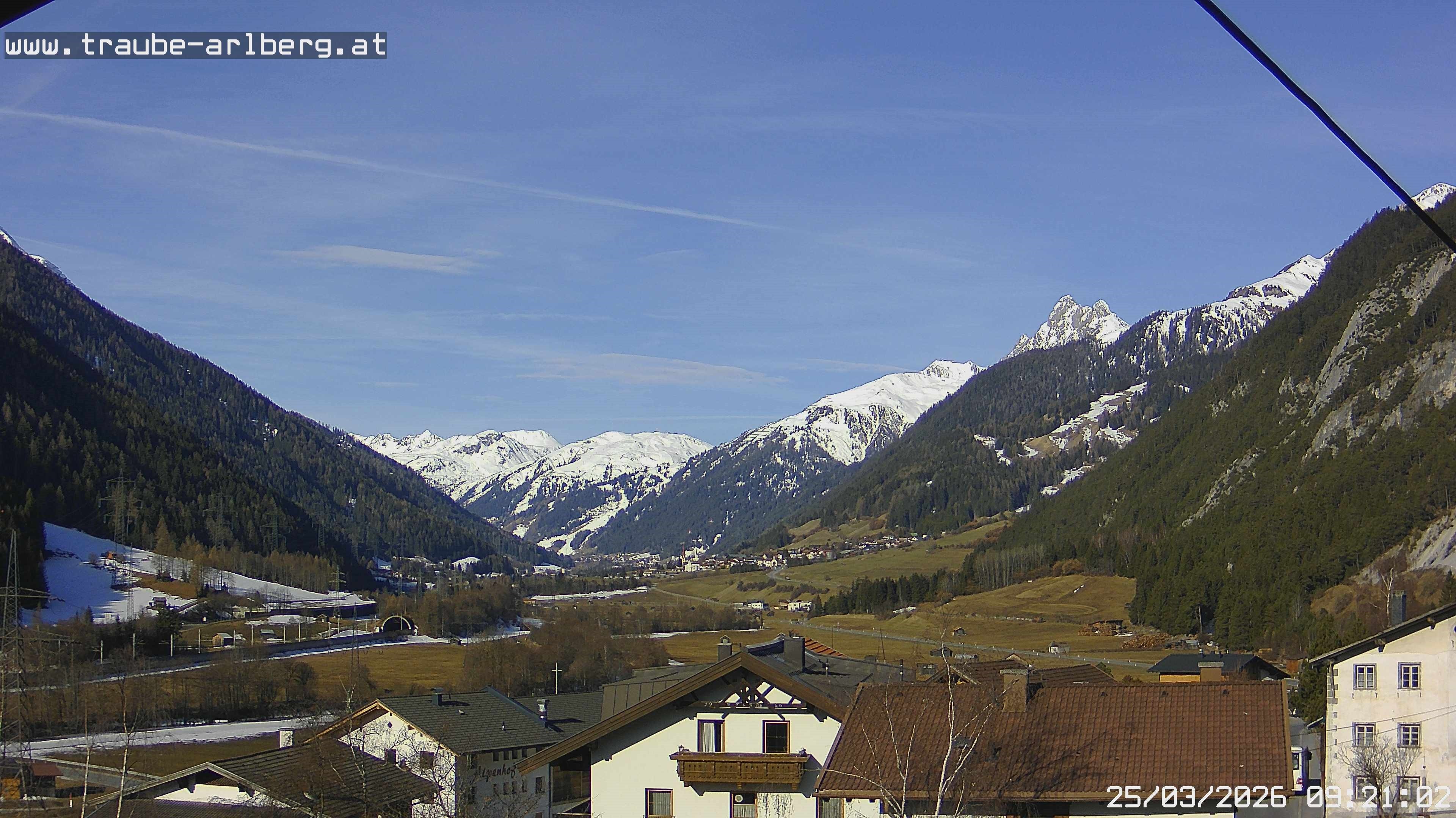 Archiv Foto Webcam Pettneu, Gasthof Traube