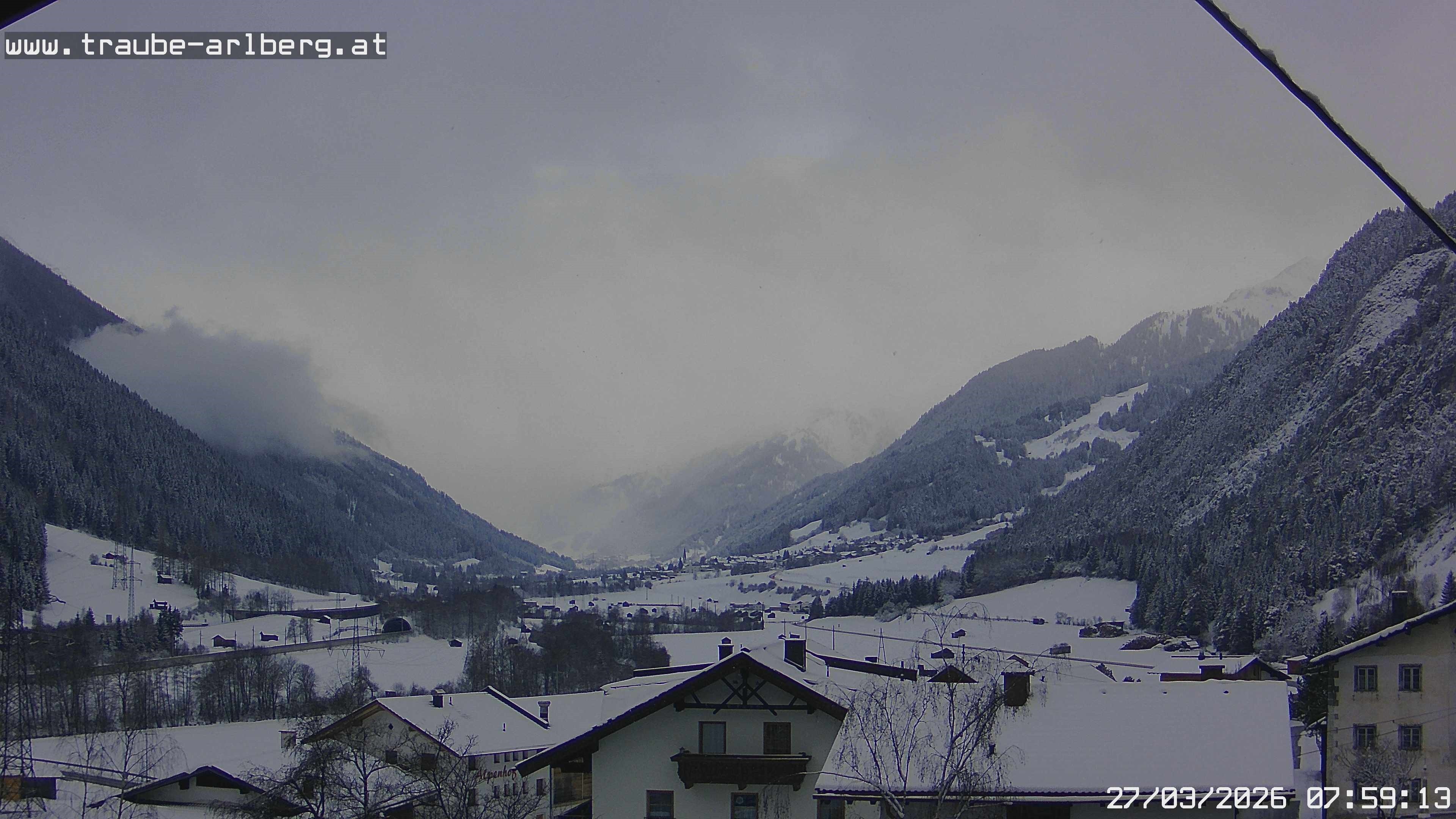 Archived image Webcam guesthouse "Traube", Pettneu