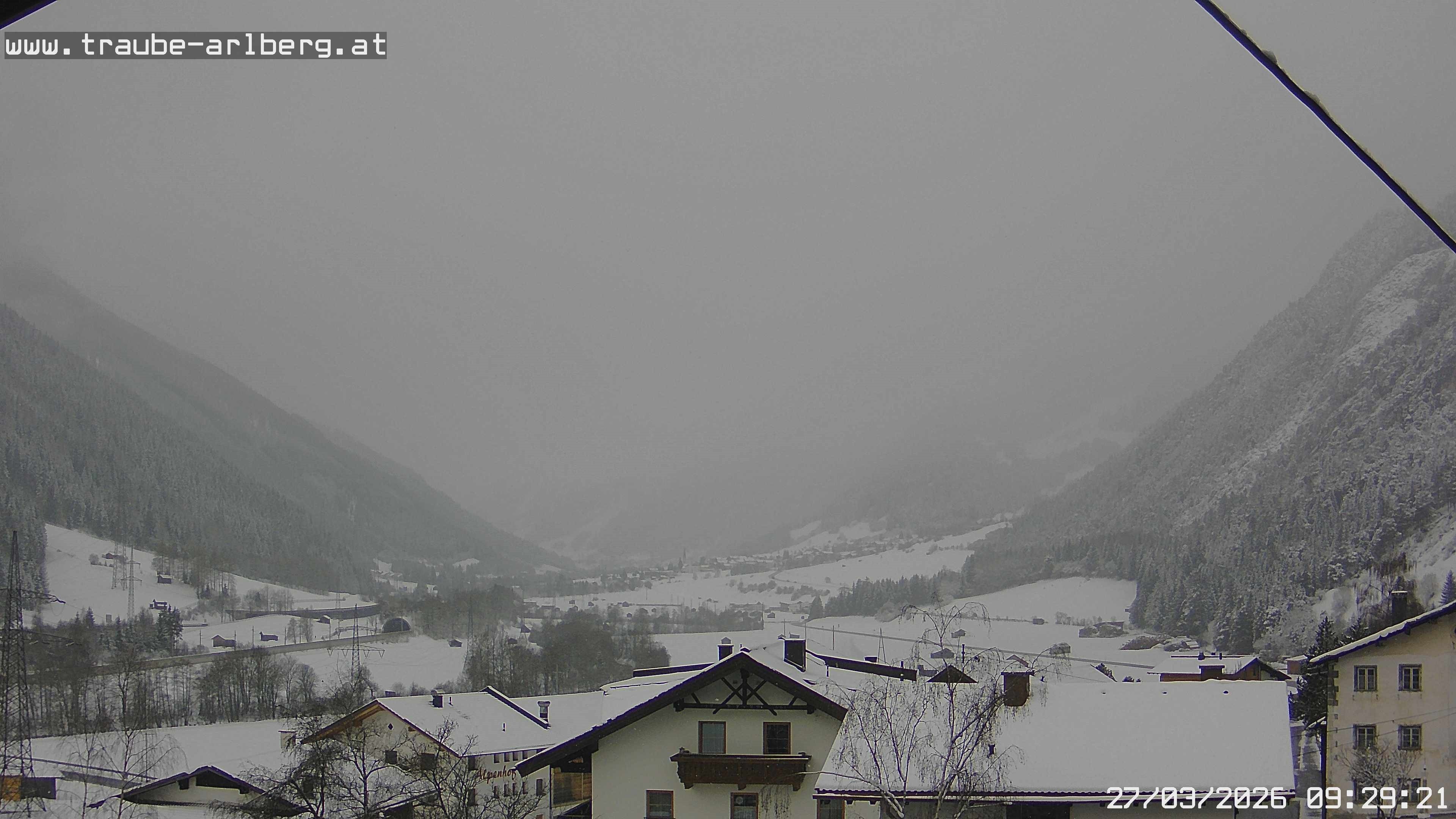 Archived image Webcam guesthouse "Traube", Pettneu