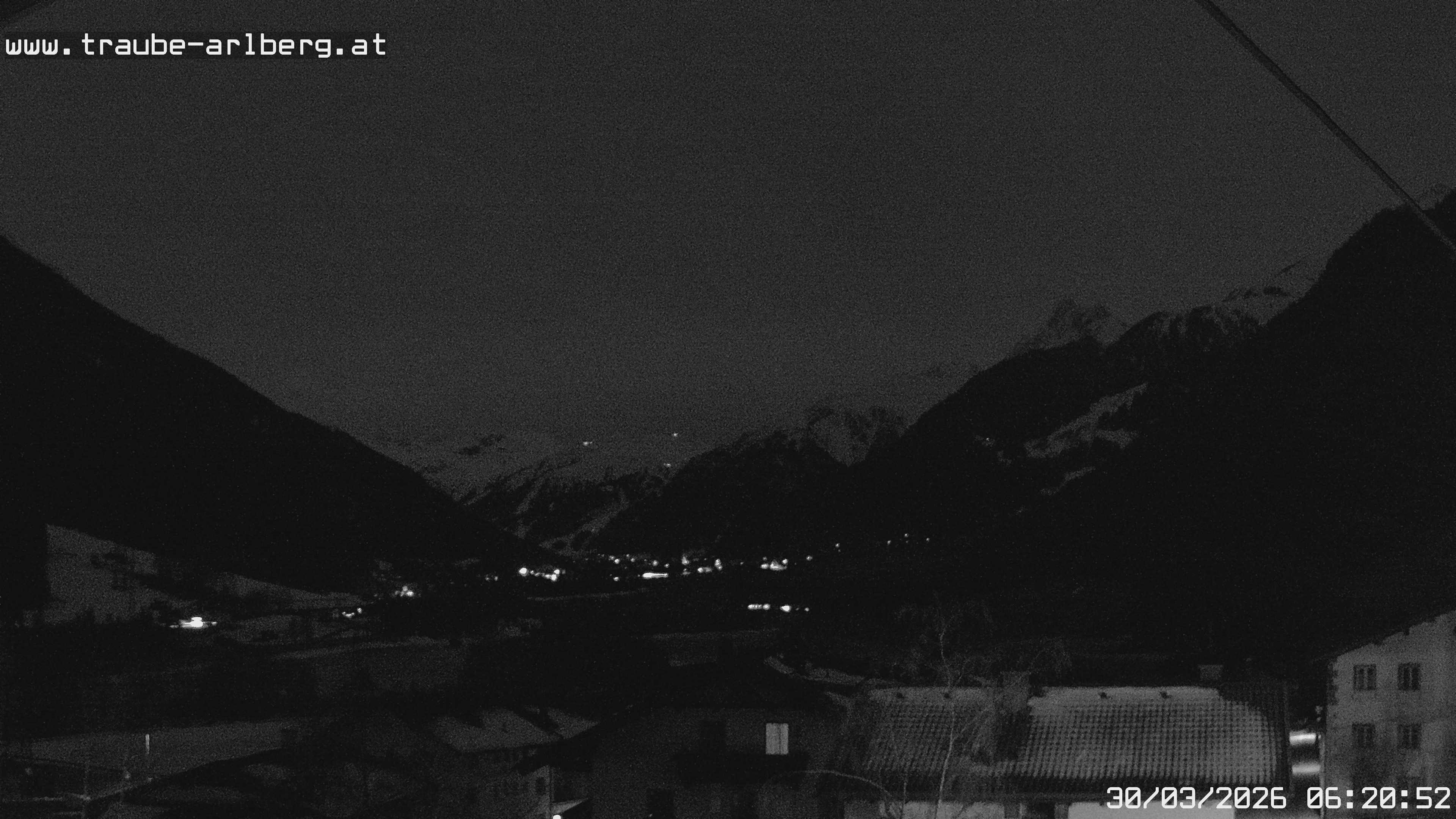 Archiv Foto Webcam Pettneu, Gasthof Traube