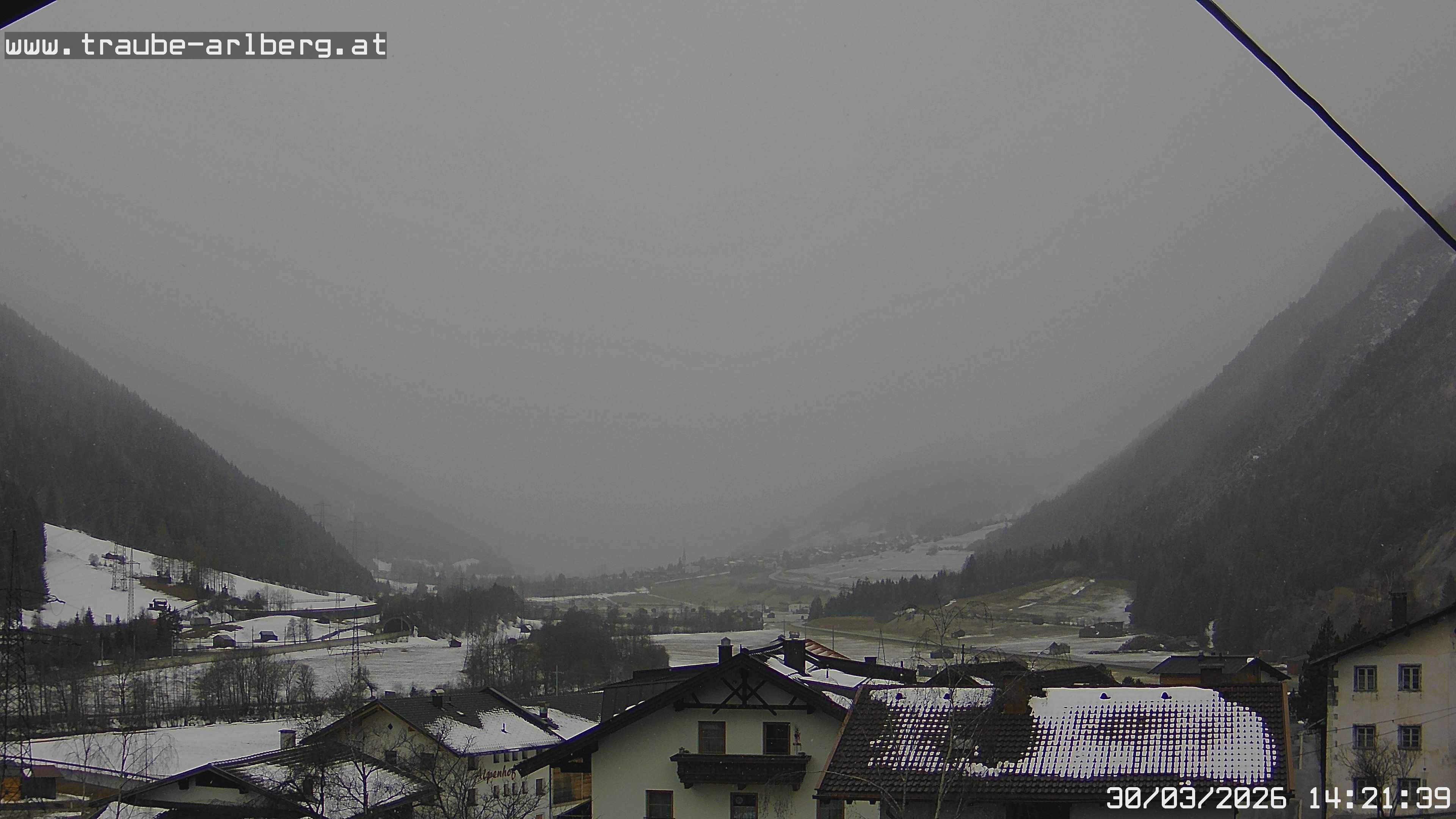 Archived image Webcam guesthouse "Traube", Pettneu