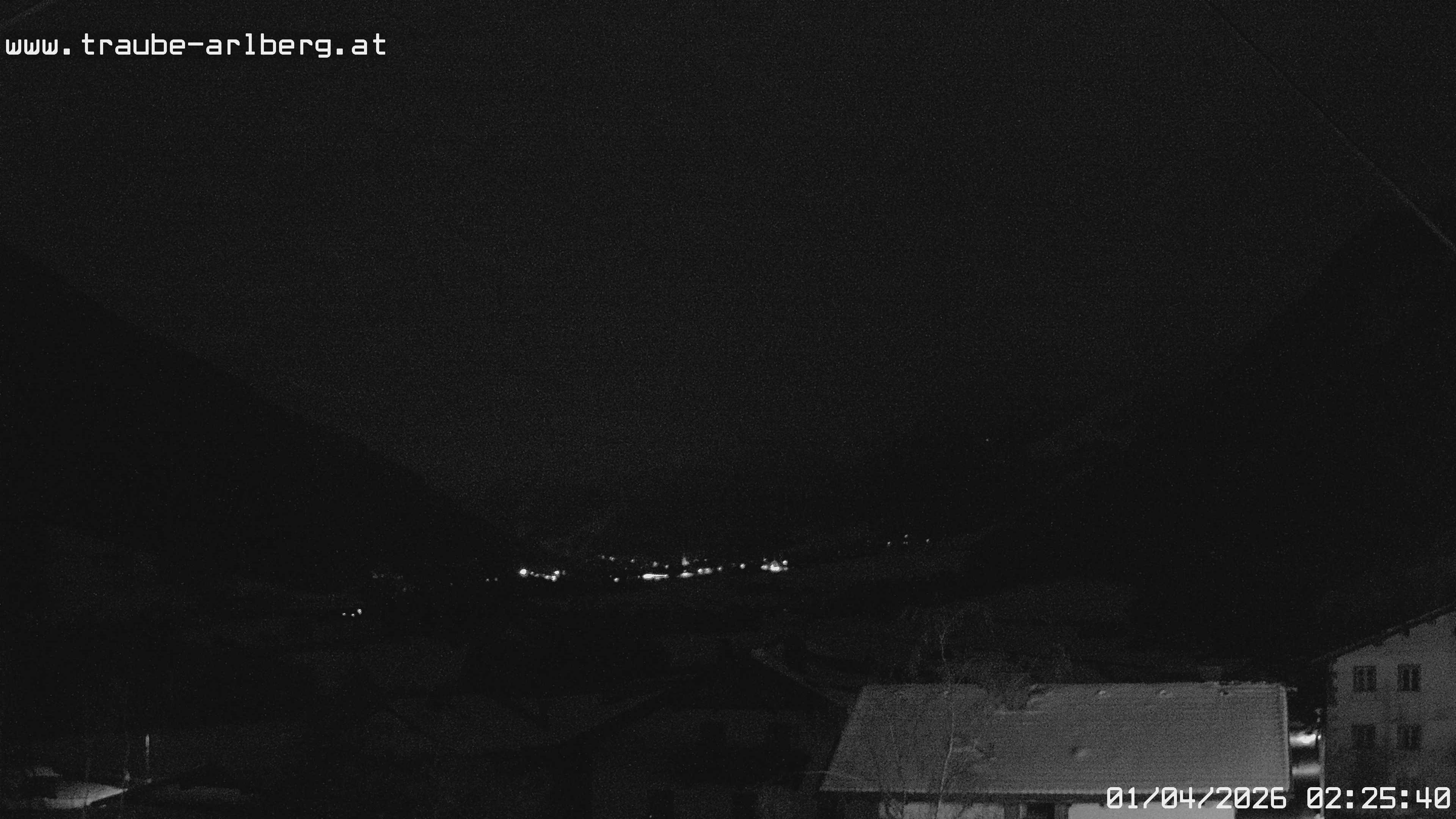 Archived image Webcam guesthouse "Traube", Pettneu