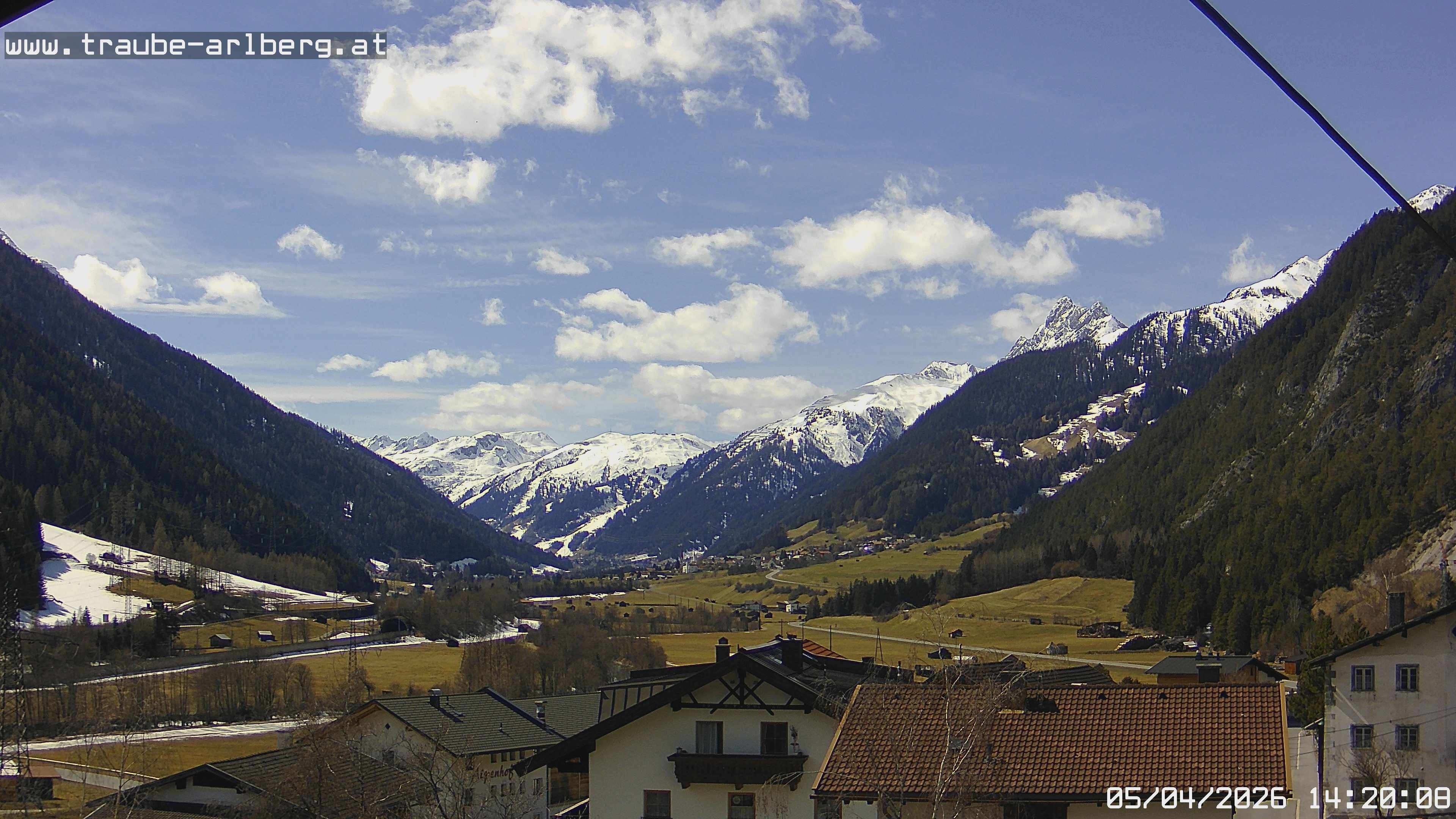Archiv Foto Webcam Pettneu, Gasthof Traube