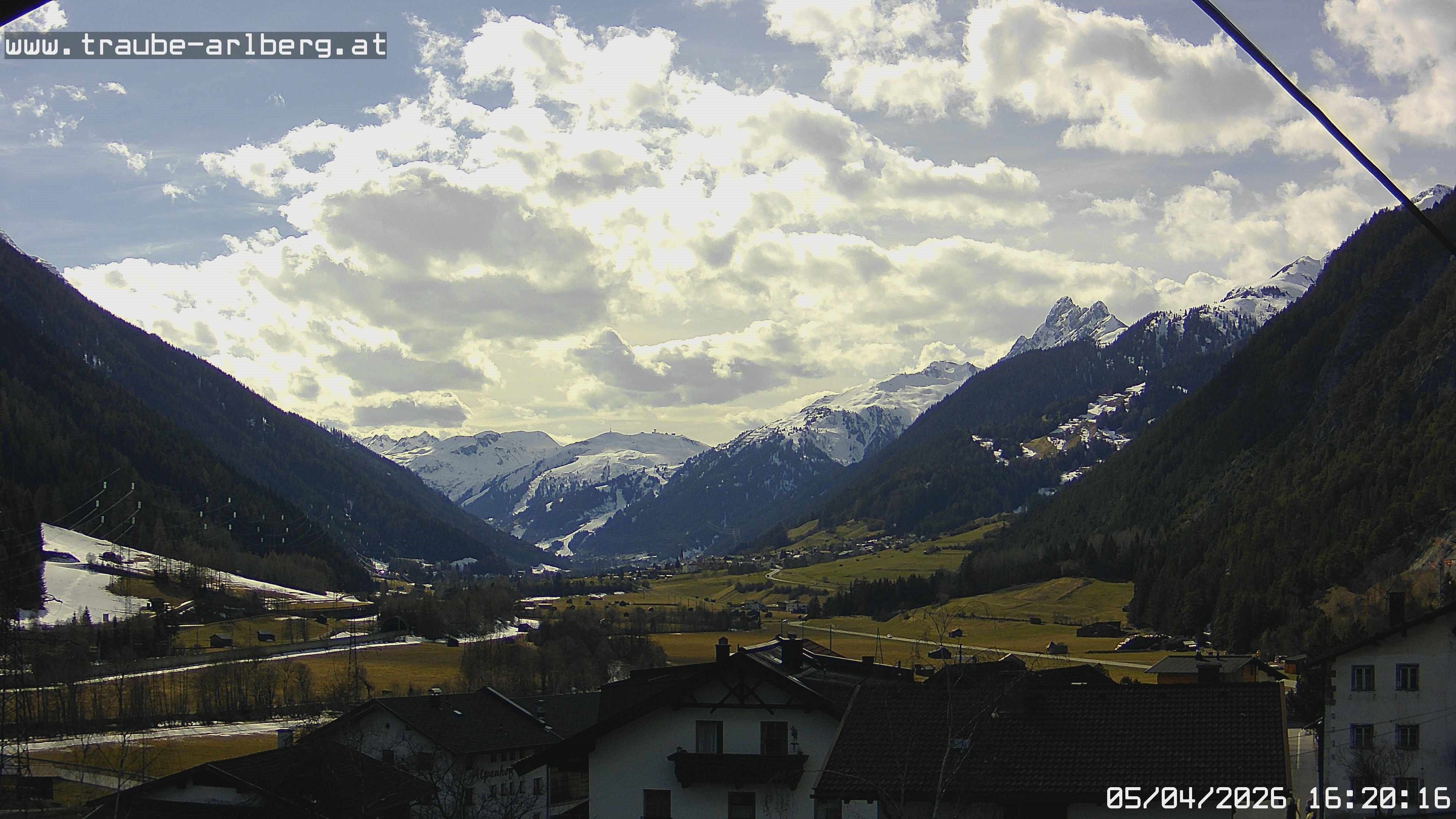 Archiv Foto Webcam Pettneu, Gasthof Traube