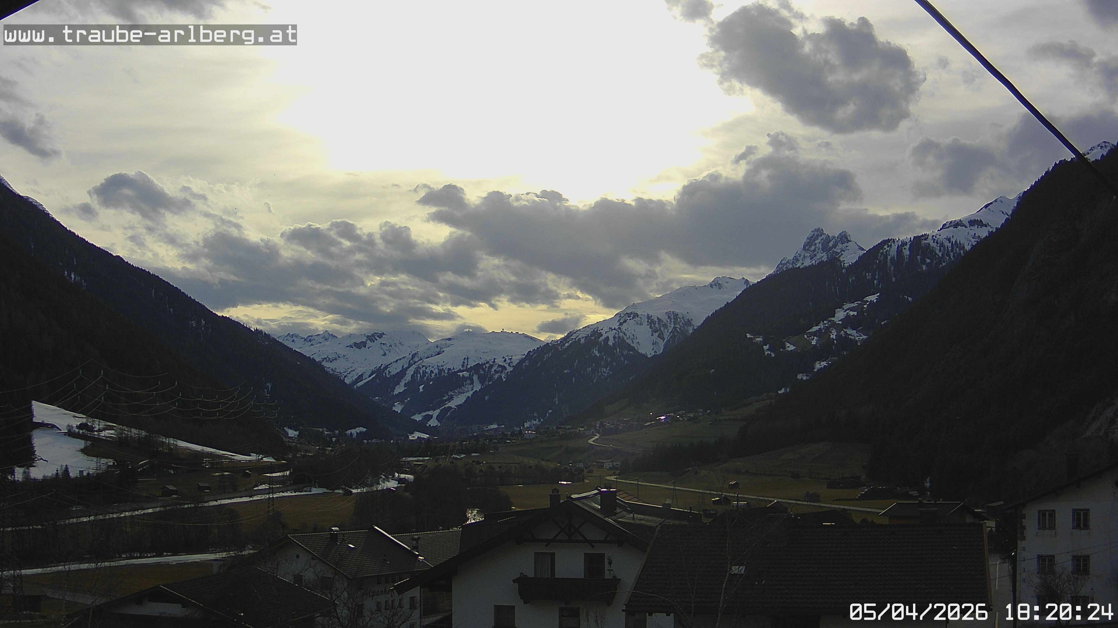 Archiv Foto Webcam Pettneu, Gasthof Traube