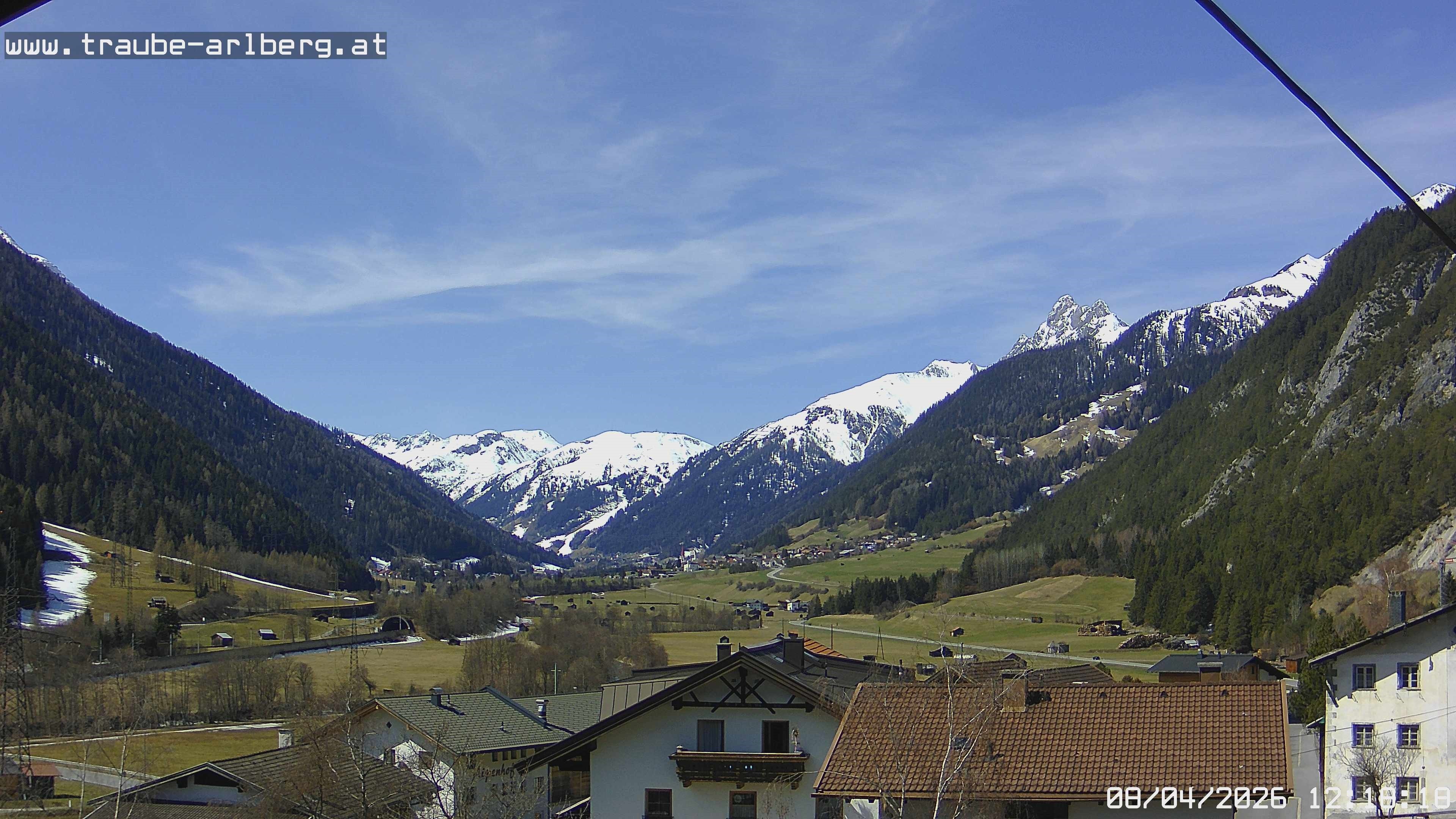 Archived image Webcam guesthouse "Traube", Pettneu