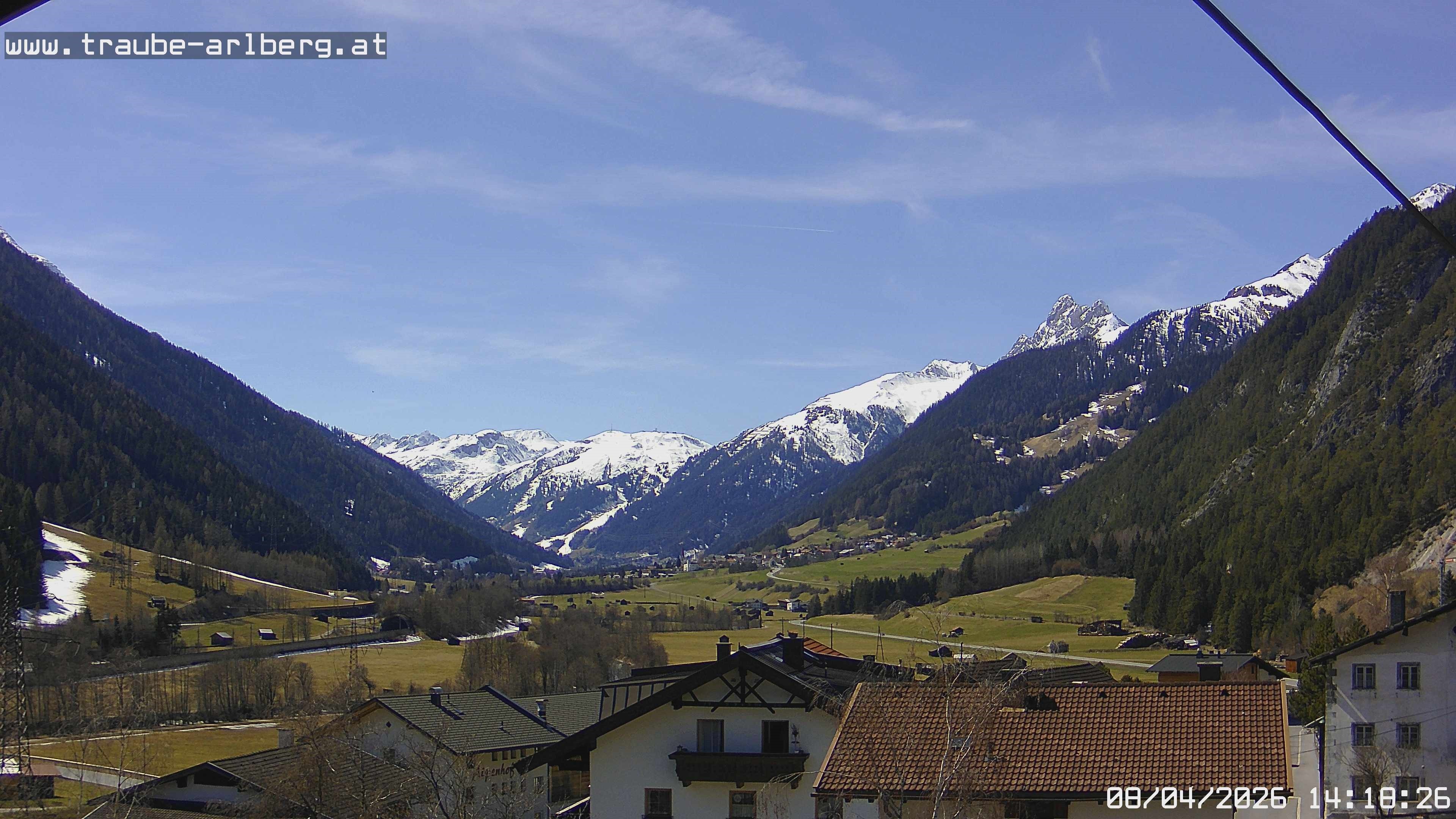 Archived image Webcam guesthouse "Traube", Pettneu