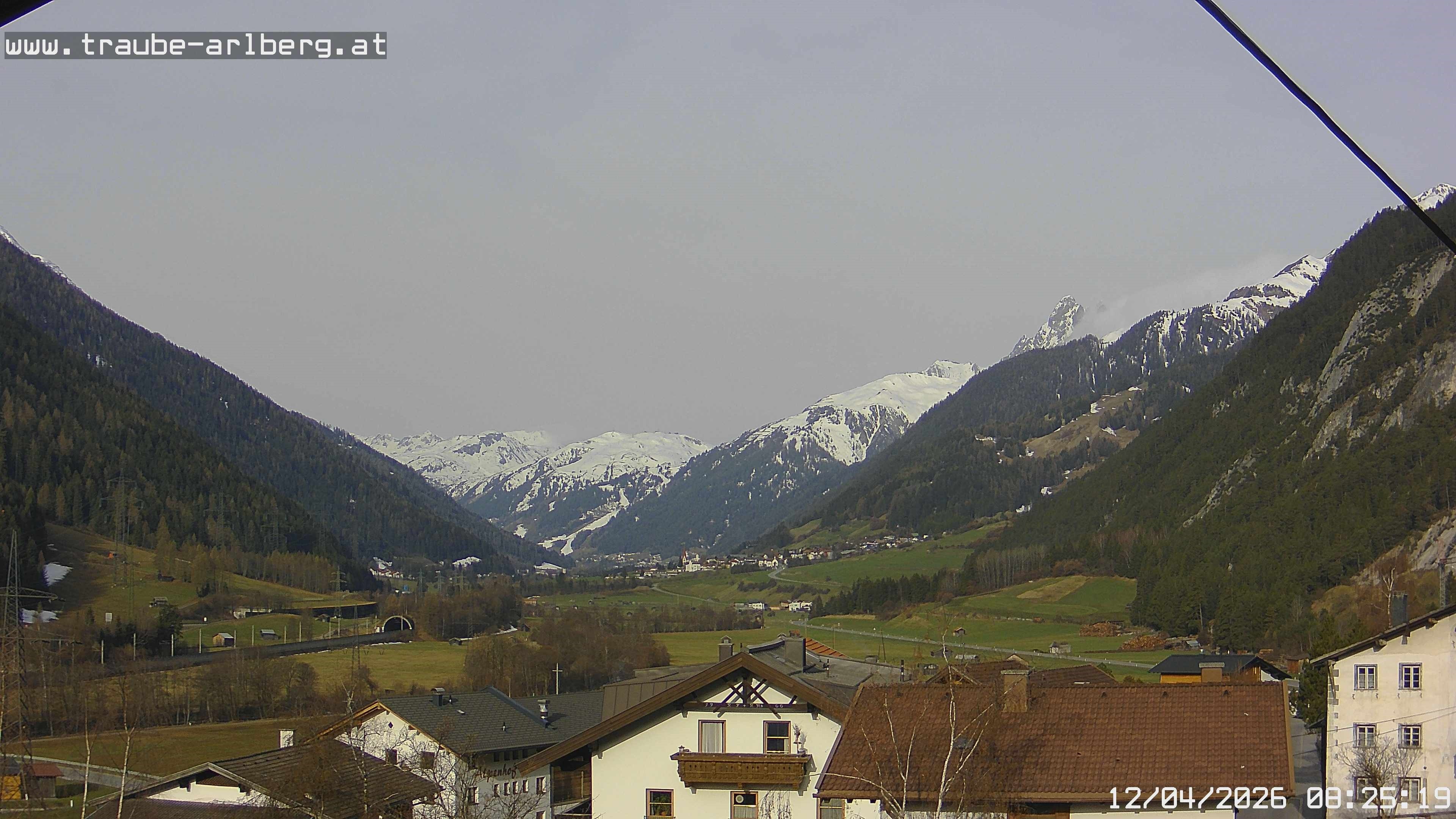 Archiv Foto Webcam Pettneu, Gasthof Traube