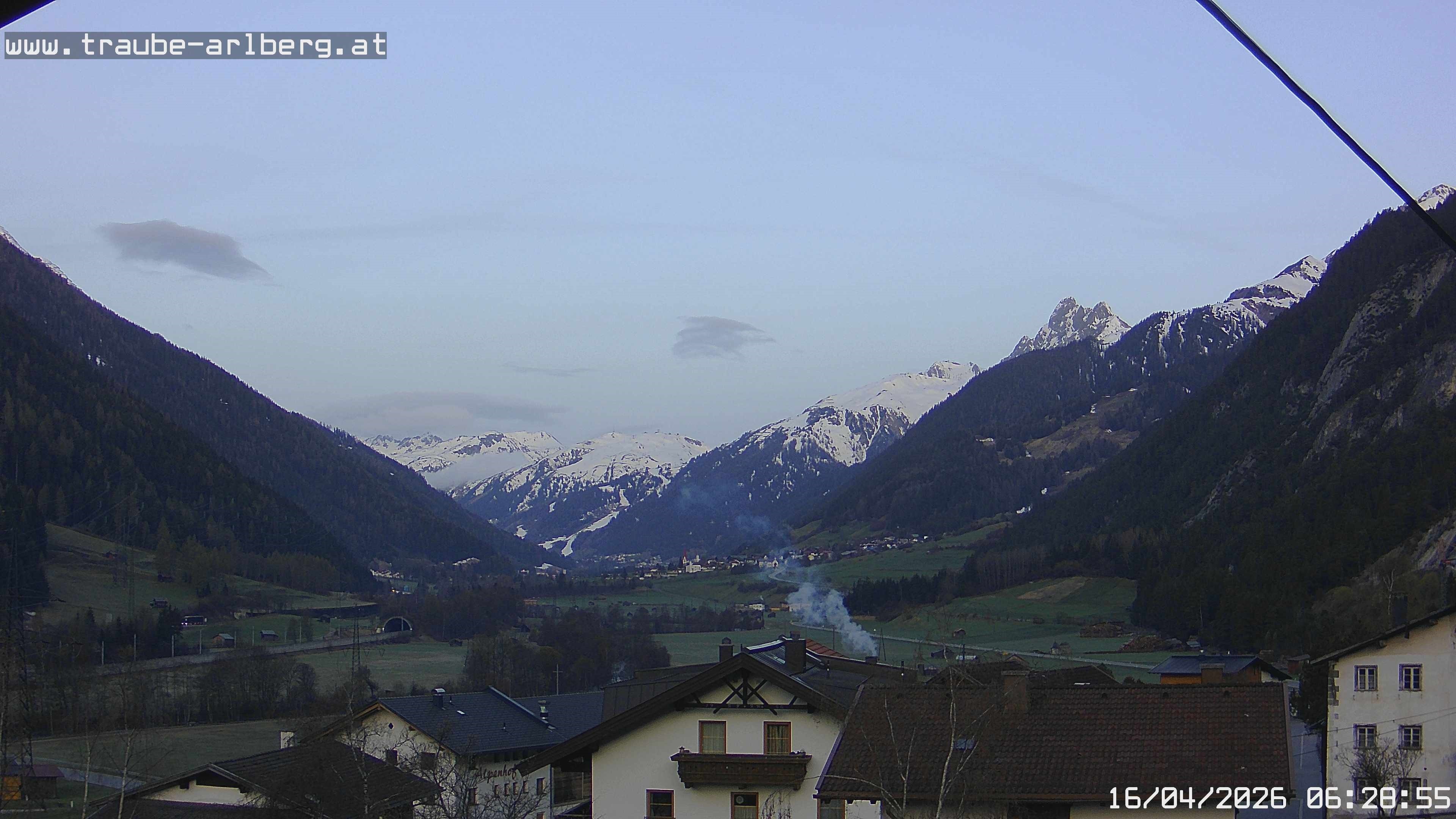 Archiv Foto Webcam Pettneu, Gasthof Traube