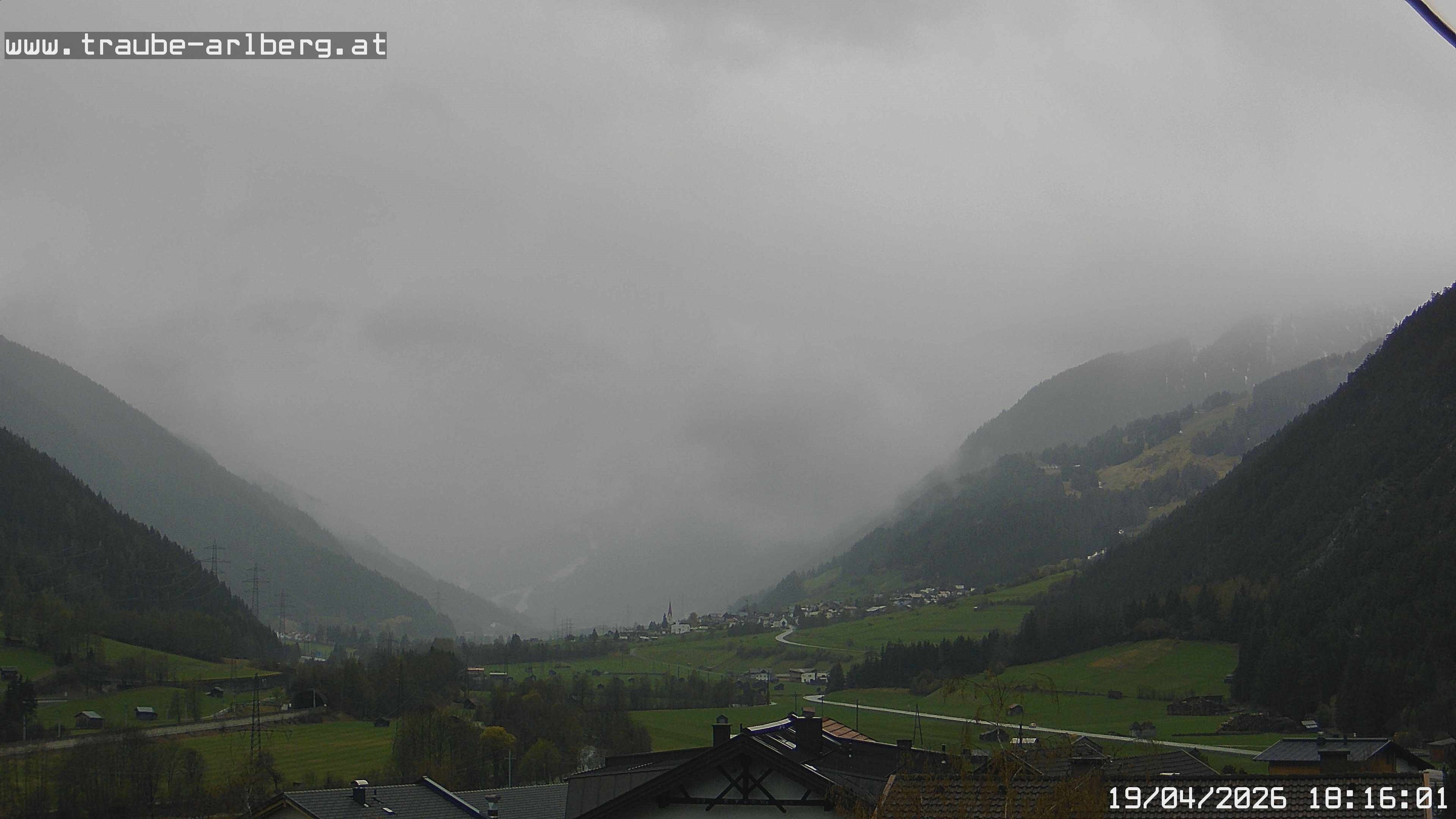 Archiv Foto Webcam Pettneu, Gasthof Traube