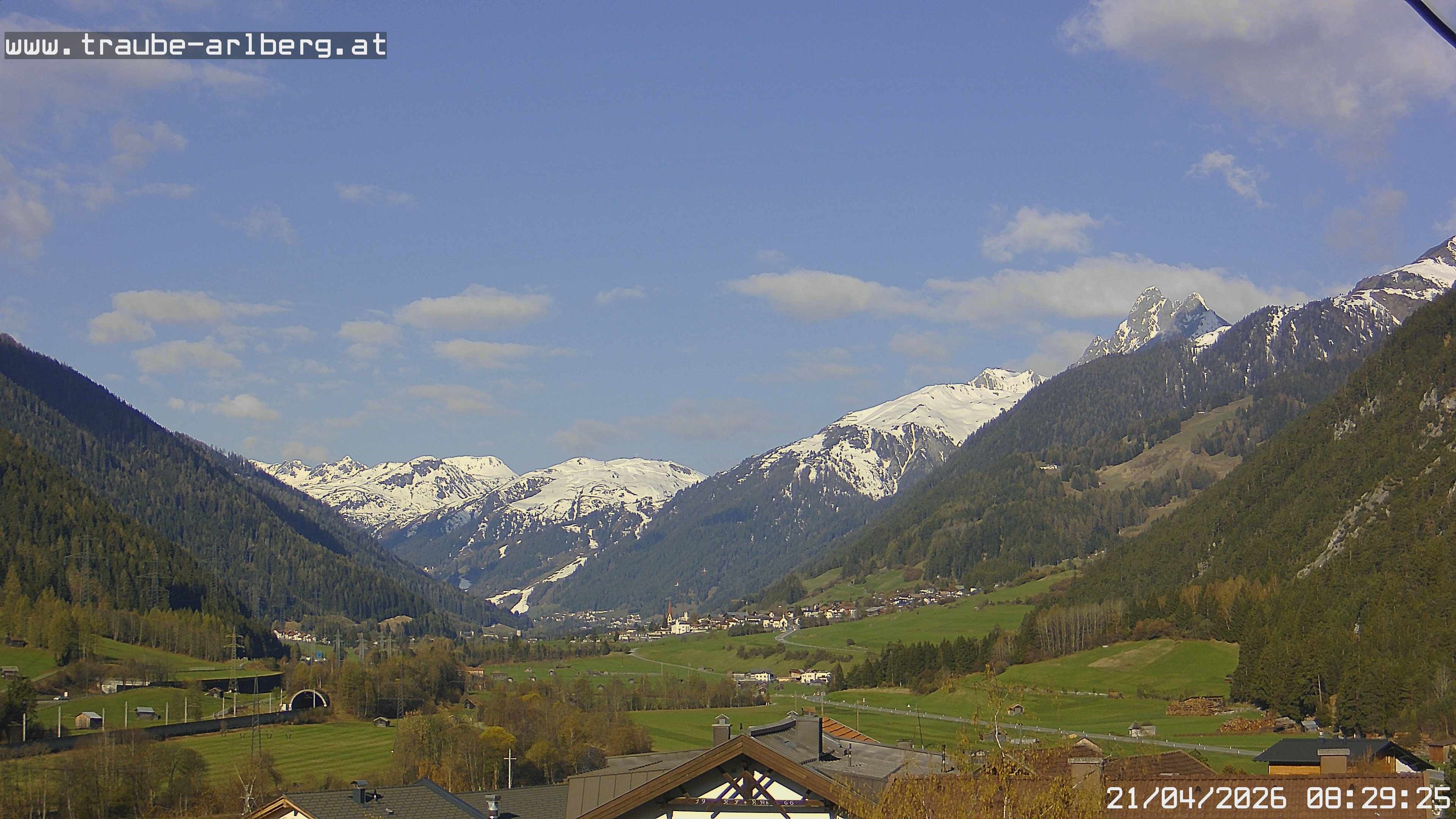 Archiv Foto Webcam Pettneu, Gasthof Traube