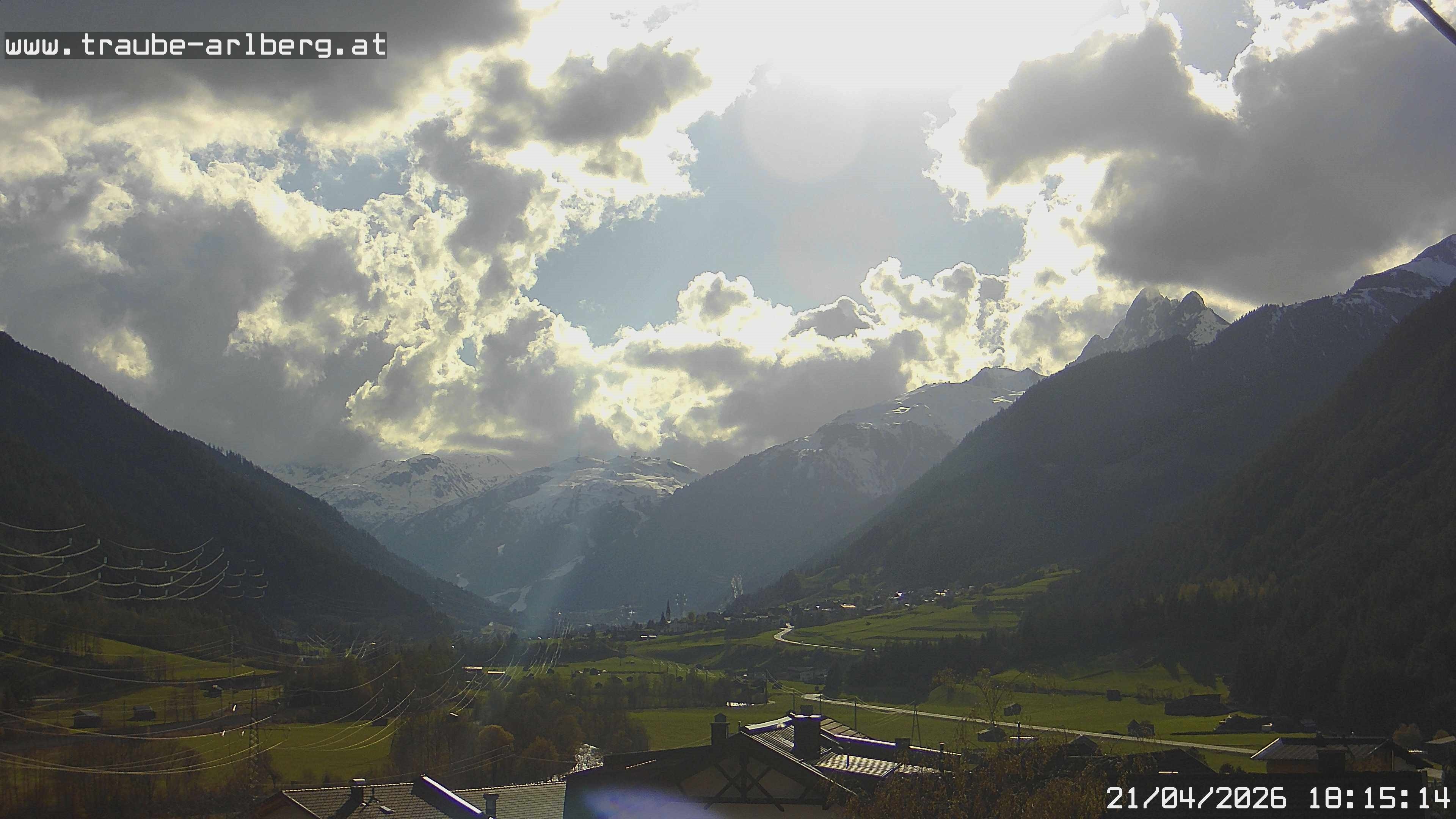 Archiv Foto Webcam Pettneu, Gasthof Traube