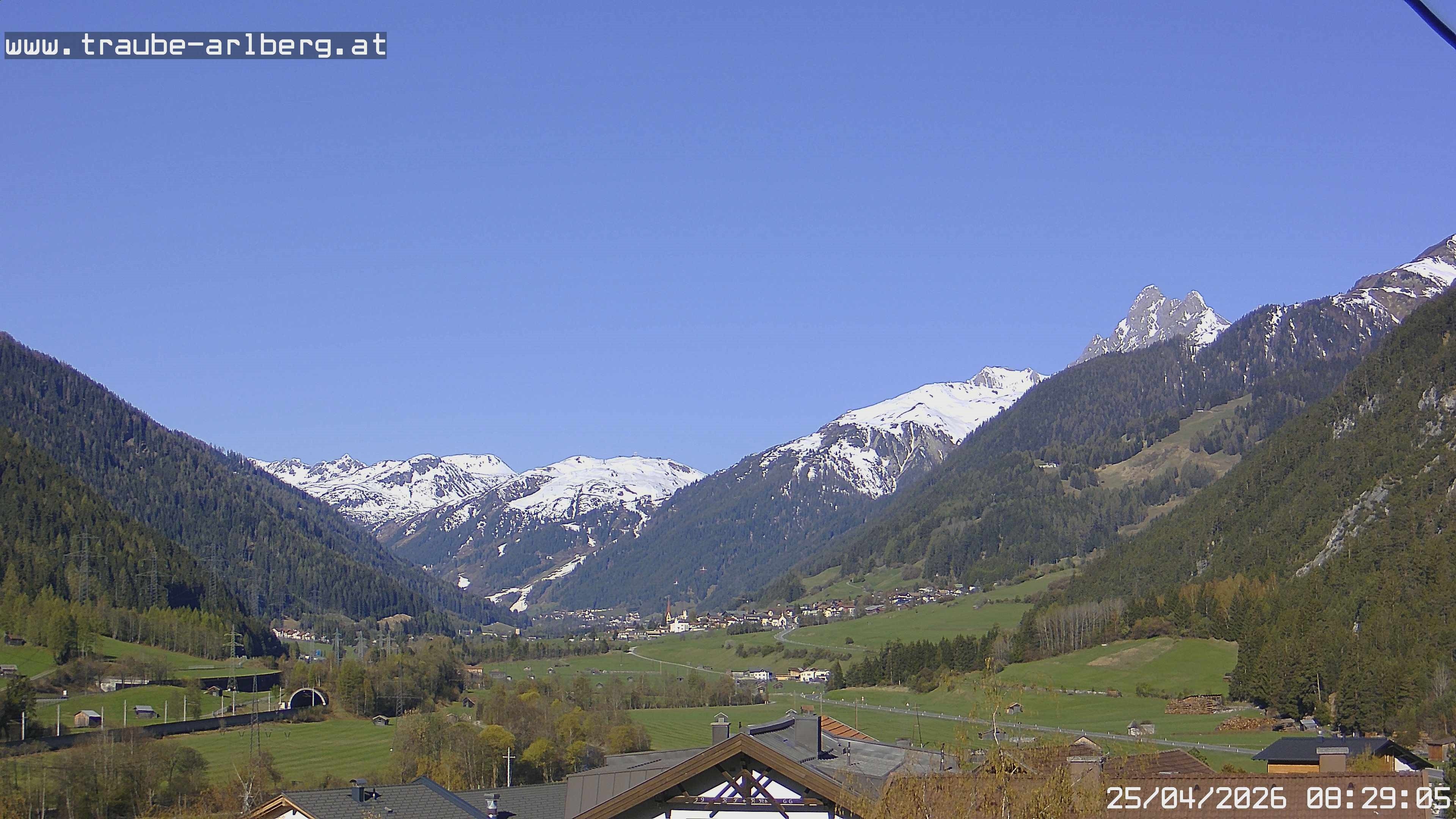 Archiv Foto Webcam Pettneu, Gasthof Traube