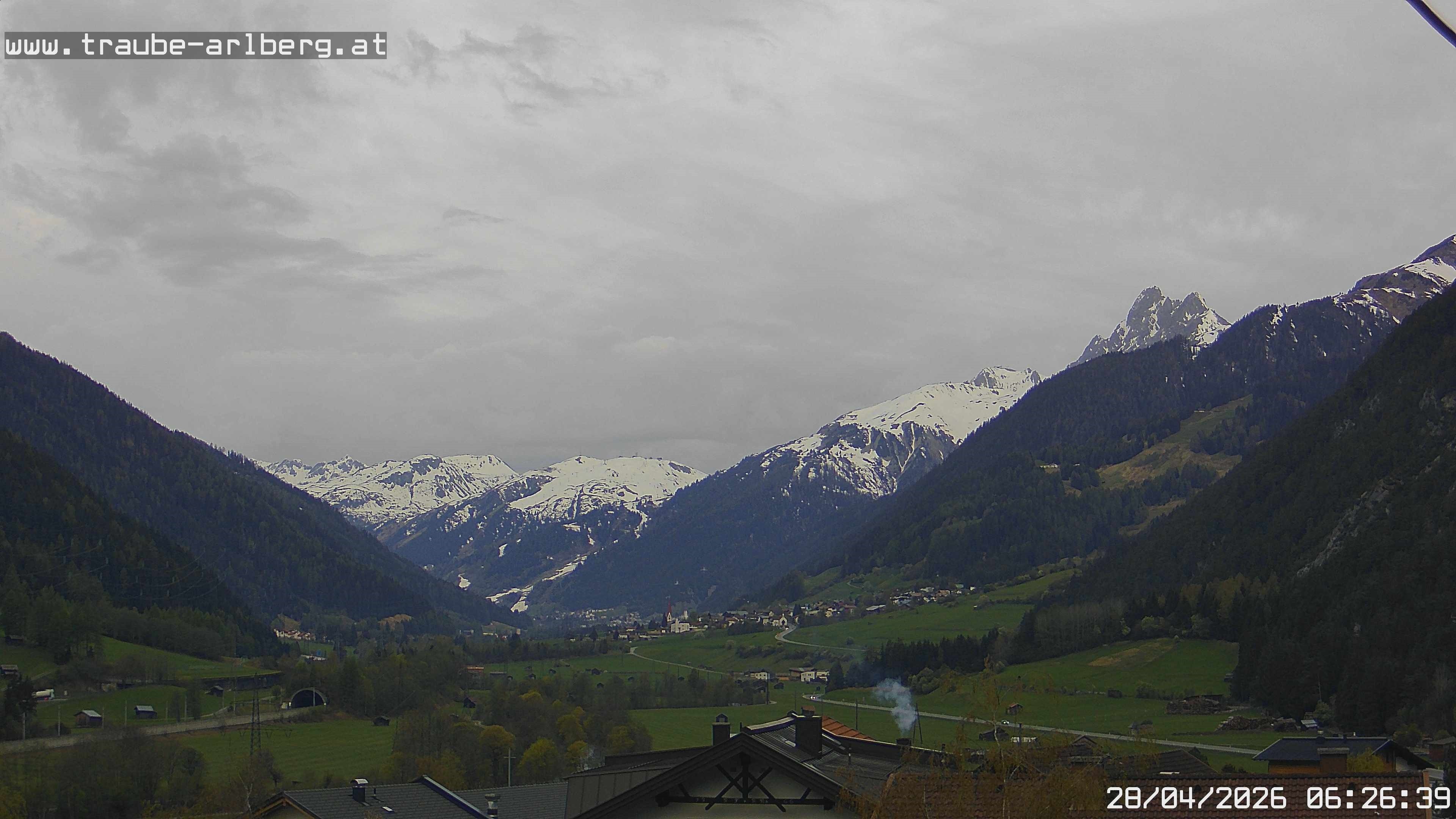 Archiv Foto Webcam Pettneu, Gasthof Traube