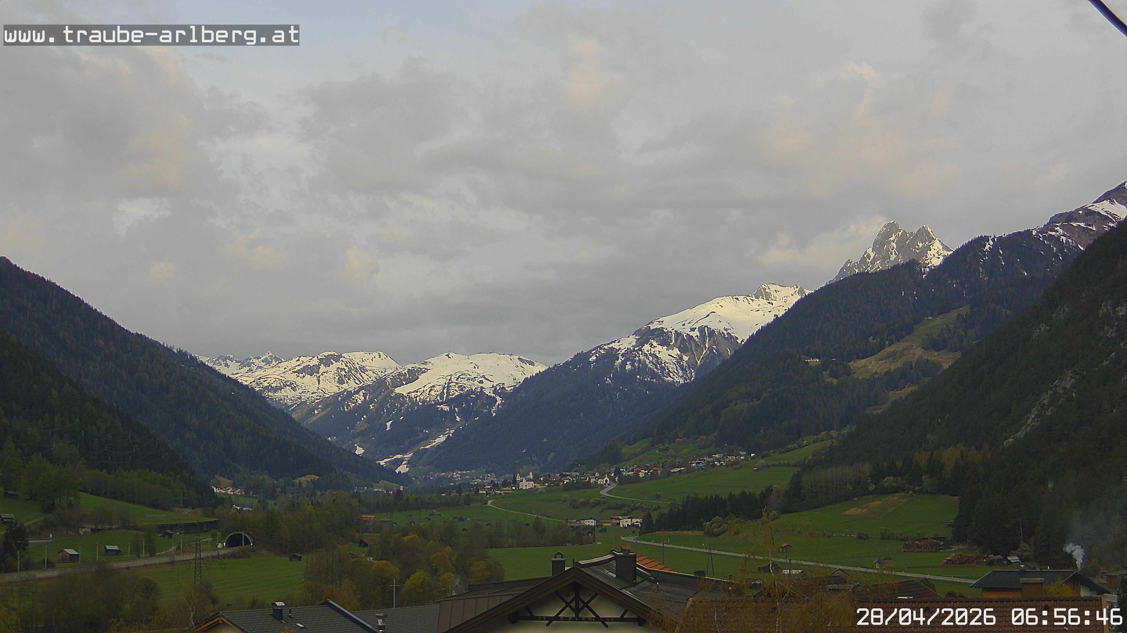 Archiv Foto Webcam Pettneu, Gasthof Traube