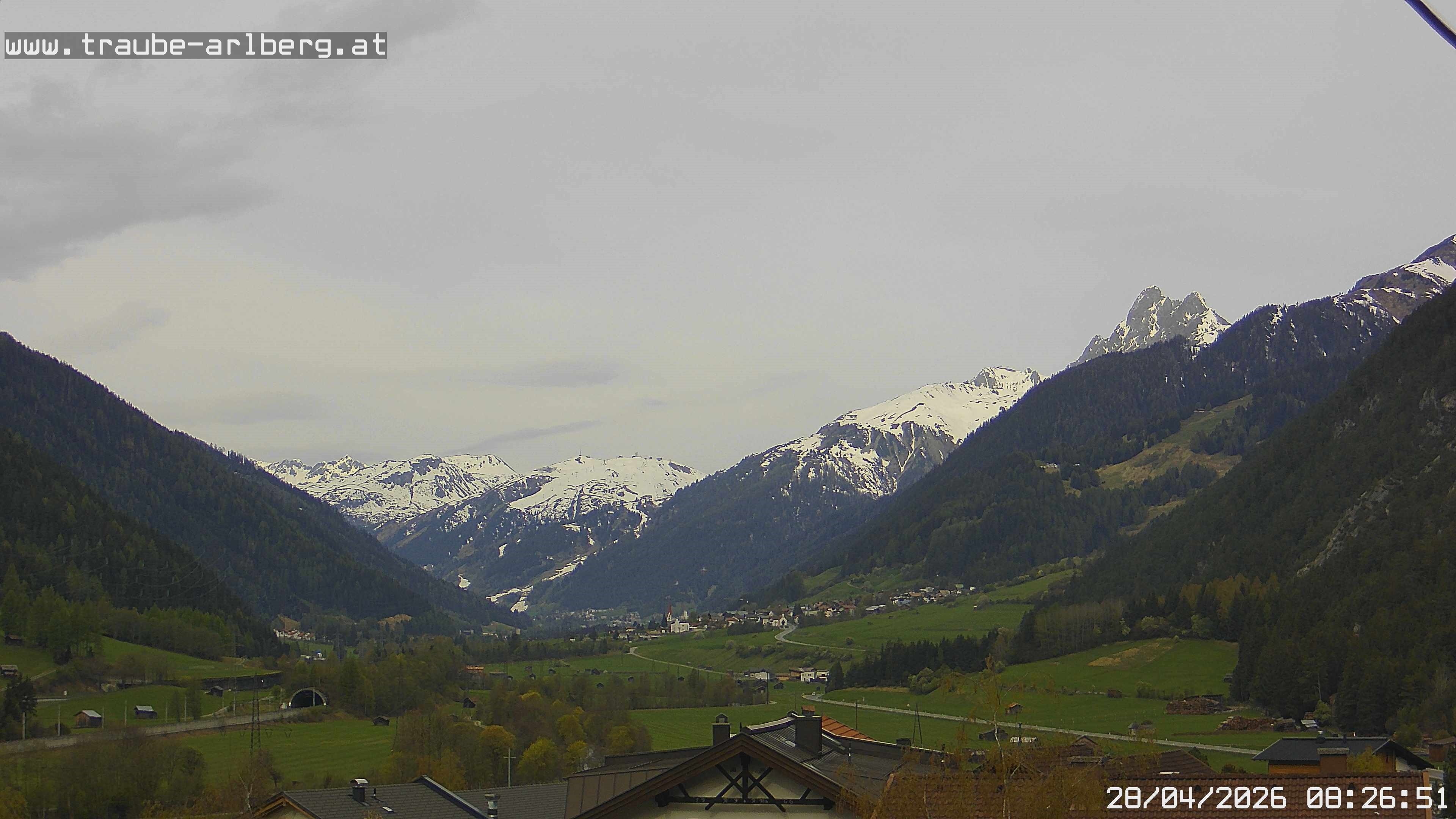 Archiv Foto Webcam Pettneu, Gasthof Traube