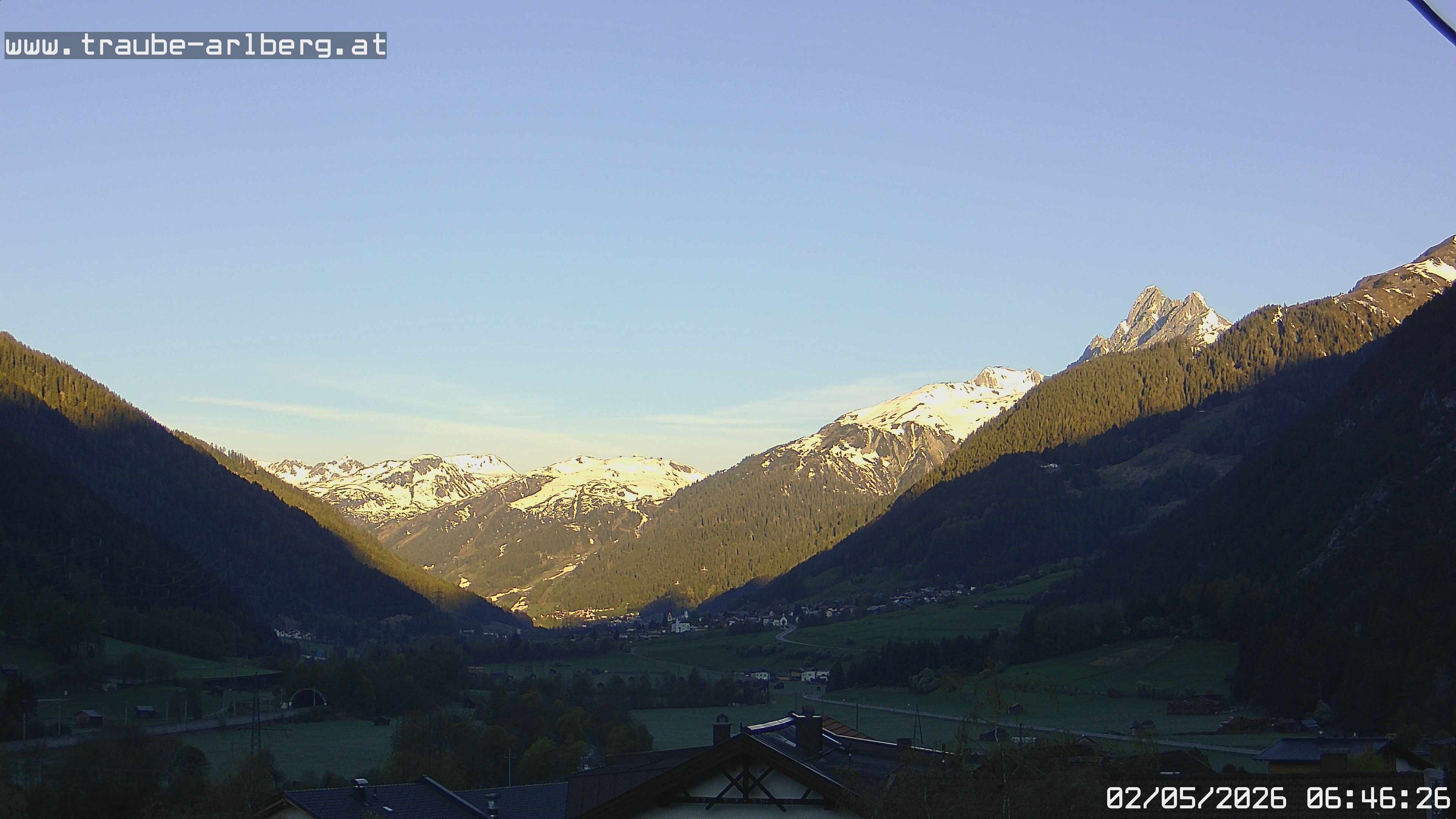 Archiv Foto Webcam Pettneu, Gasthof Traube