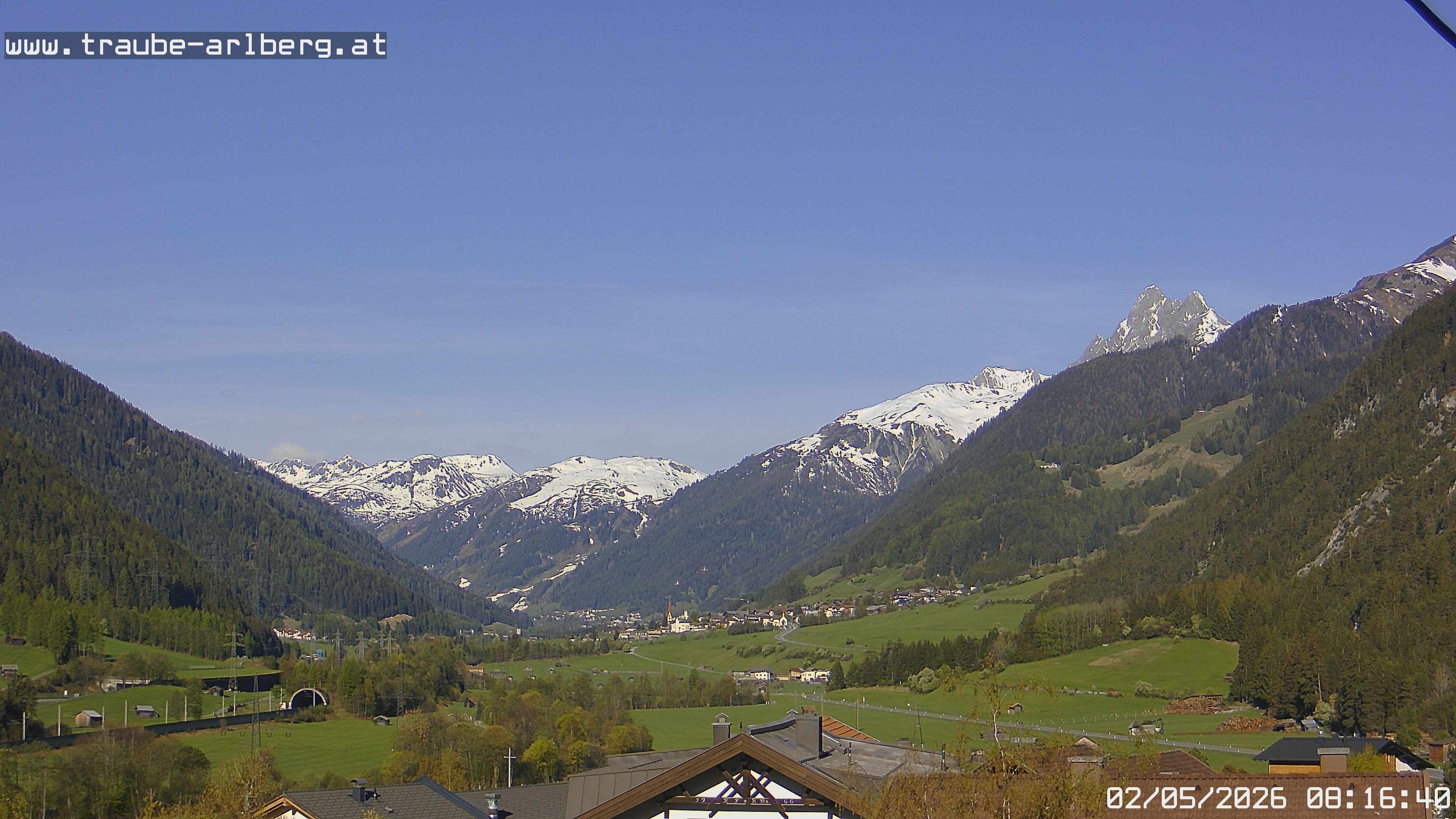 Archiv Foto Webcam Pettneu, Gasthof Traube