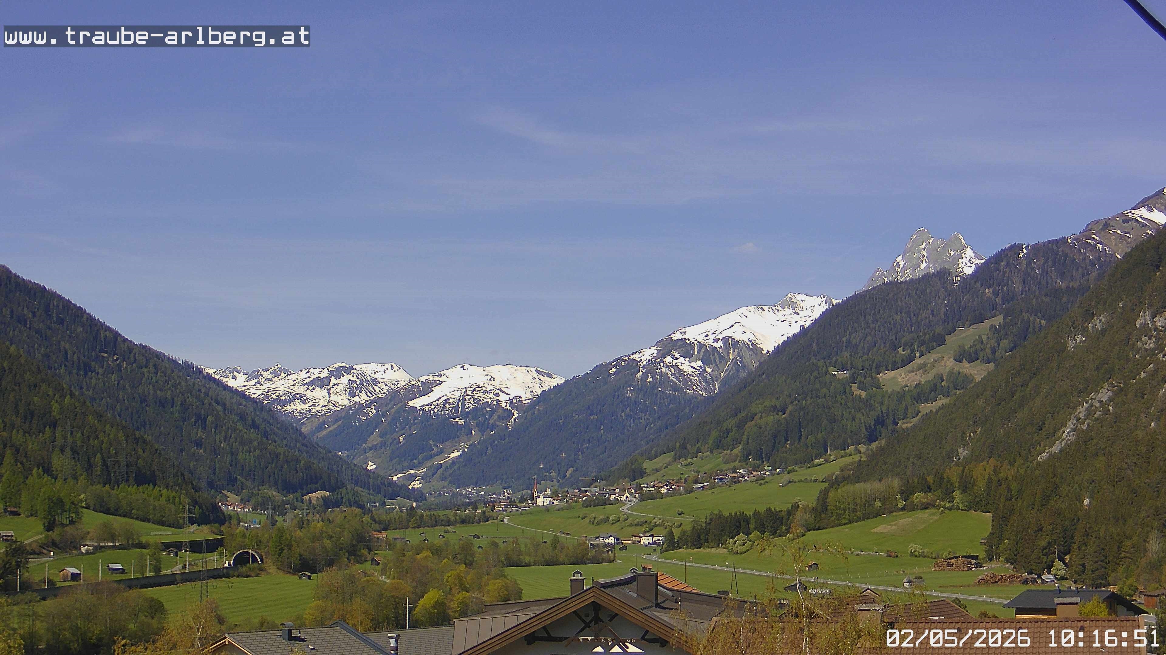 Archiv Foto Webcam Pettneu, Gasthof Traube