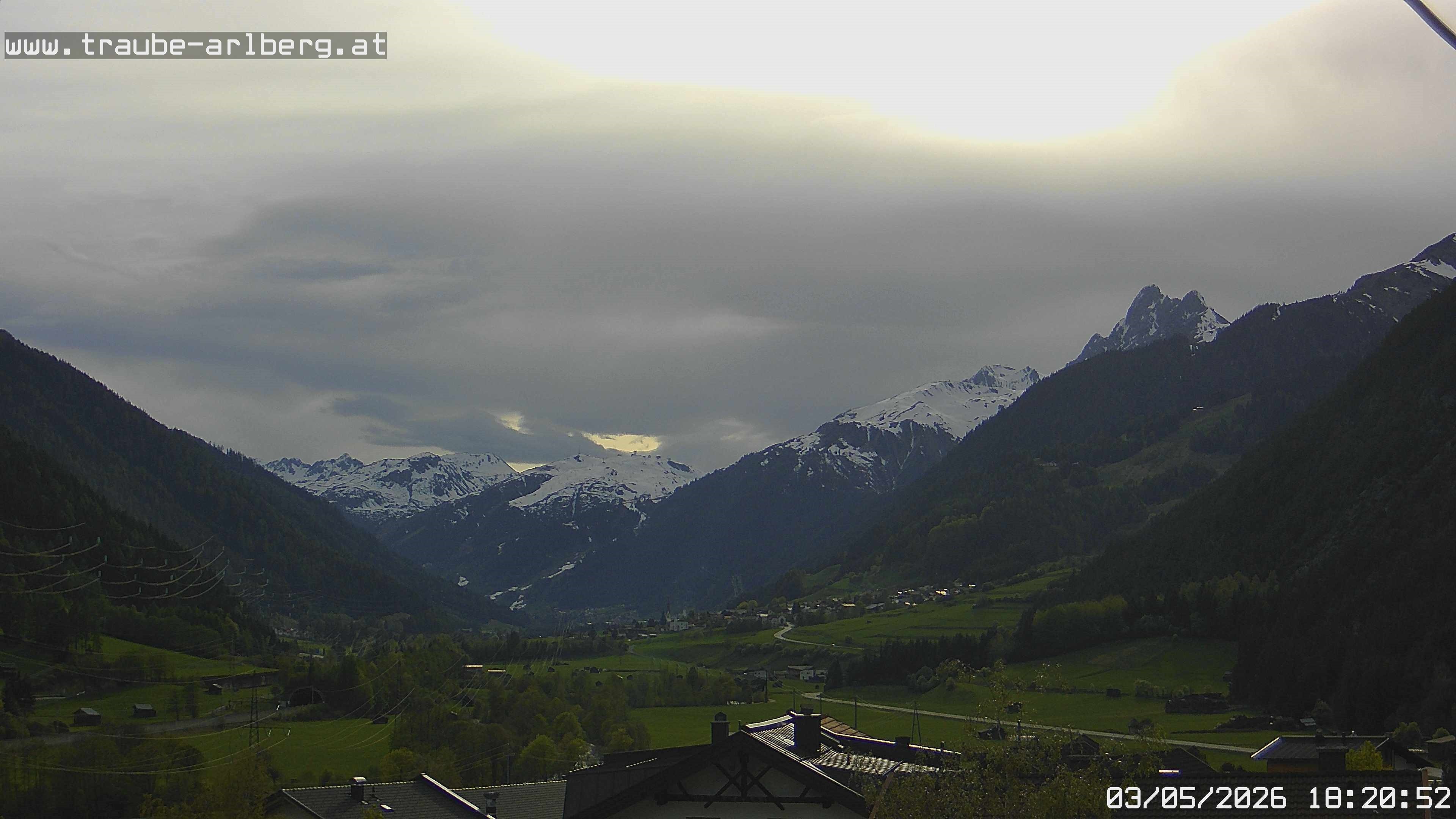 Archiv Foto Webcam Pettneu, Gasthof Traube