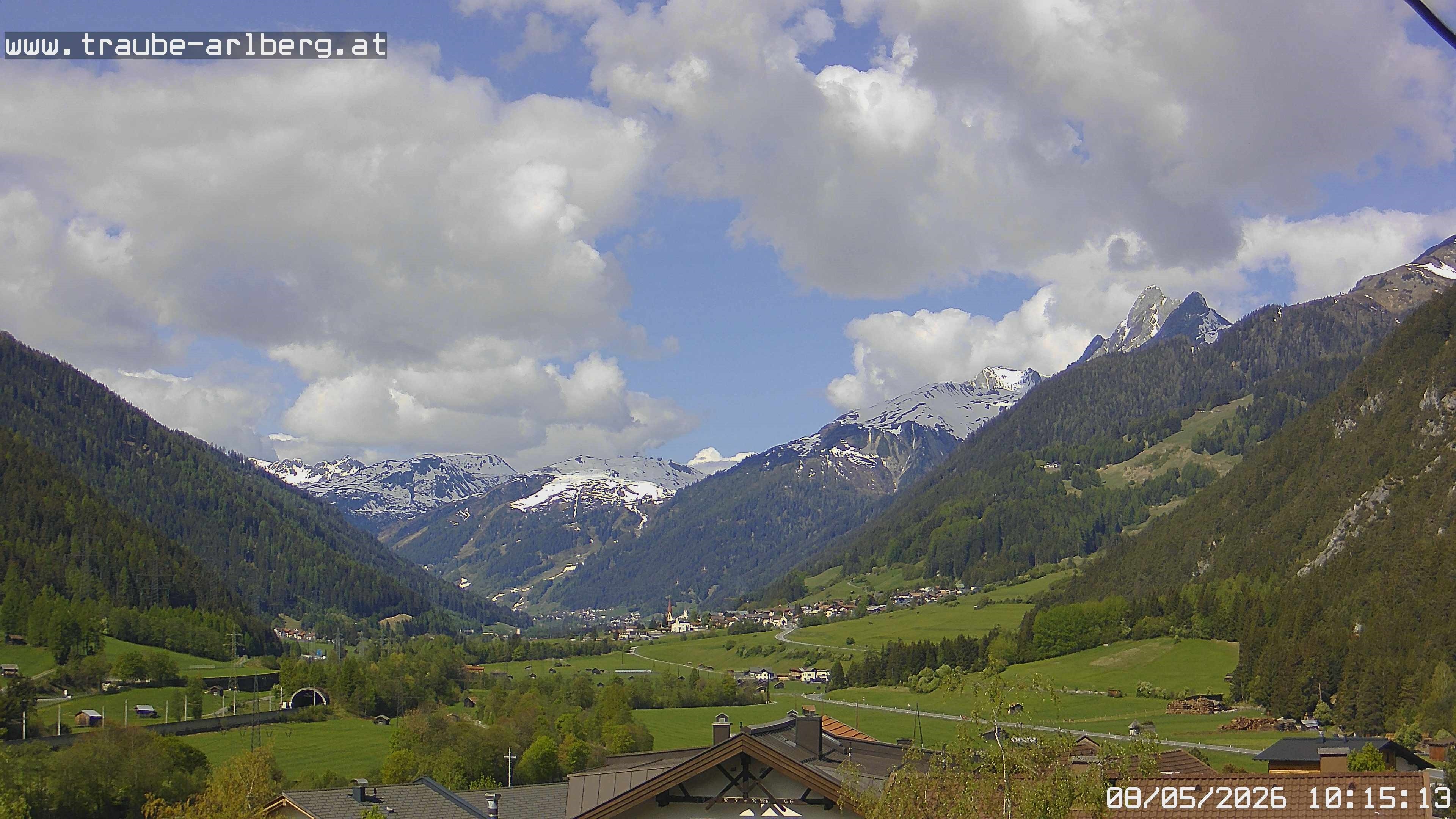 Archiv Foto Webcam Pettneu, Gasthof Traube