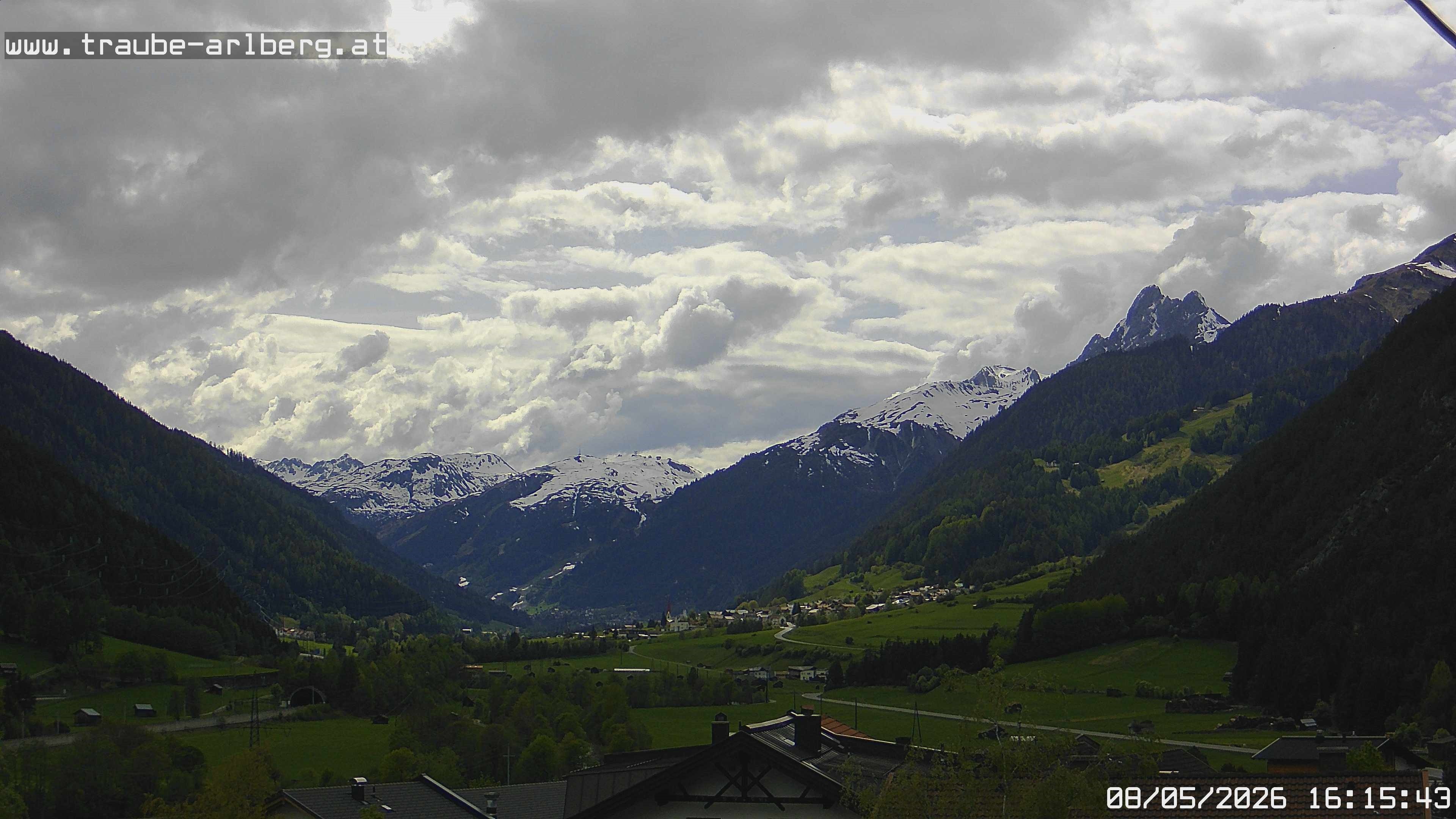 Archiv Foto Webcam Pettneu, Gasthof Traube