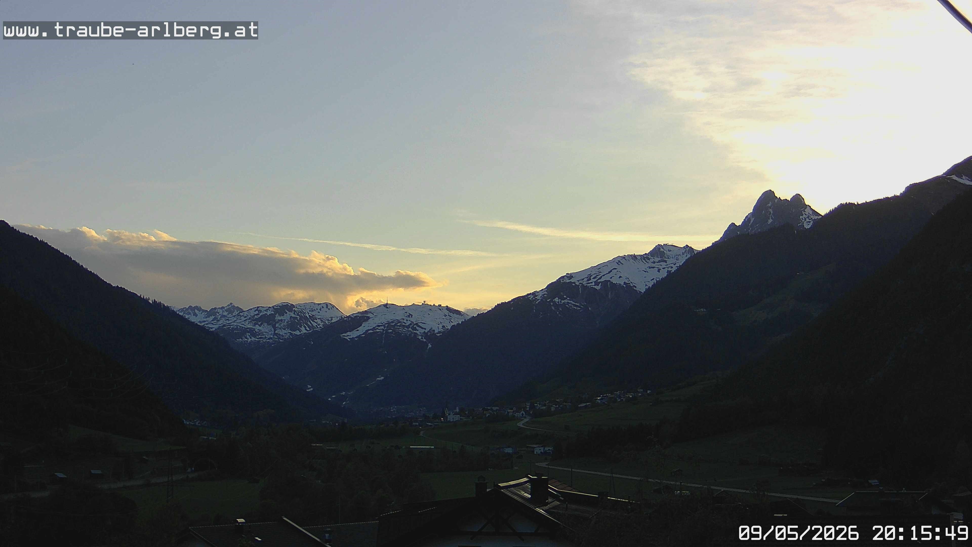 Archiv Foto Webcam Pettneu, Gasthof Traube