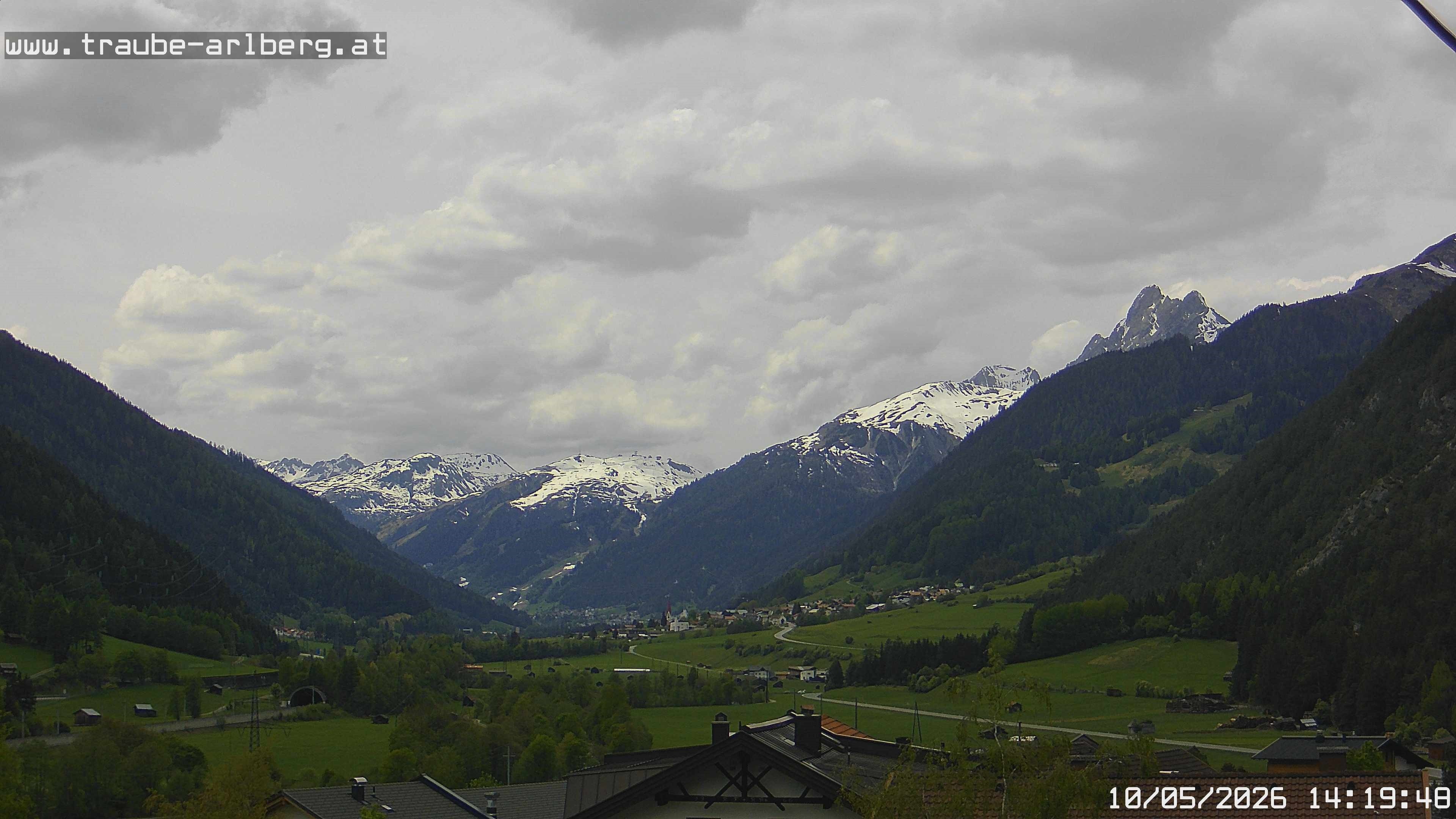Archiv Foto Webcam Pettneu, Gasthof Traube