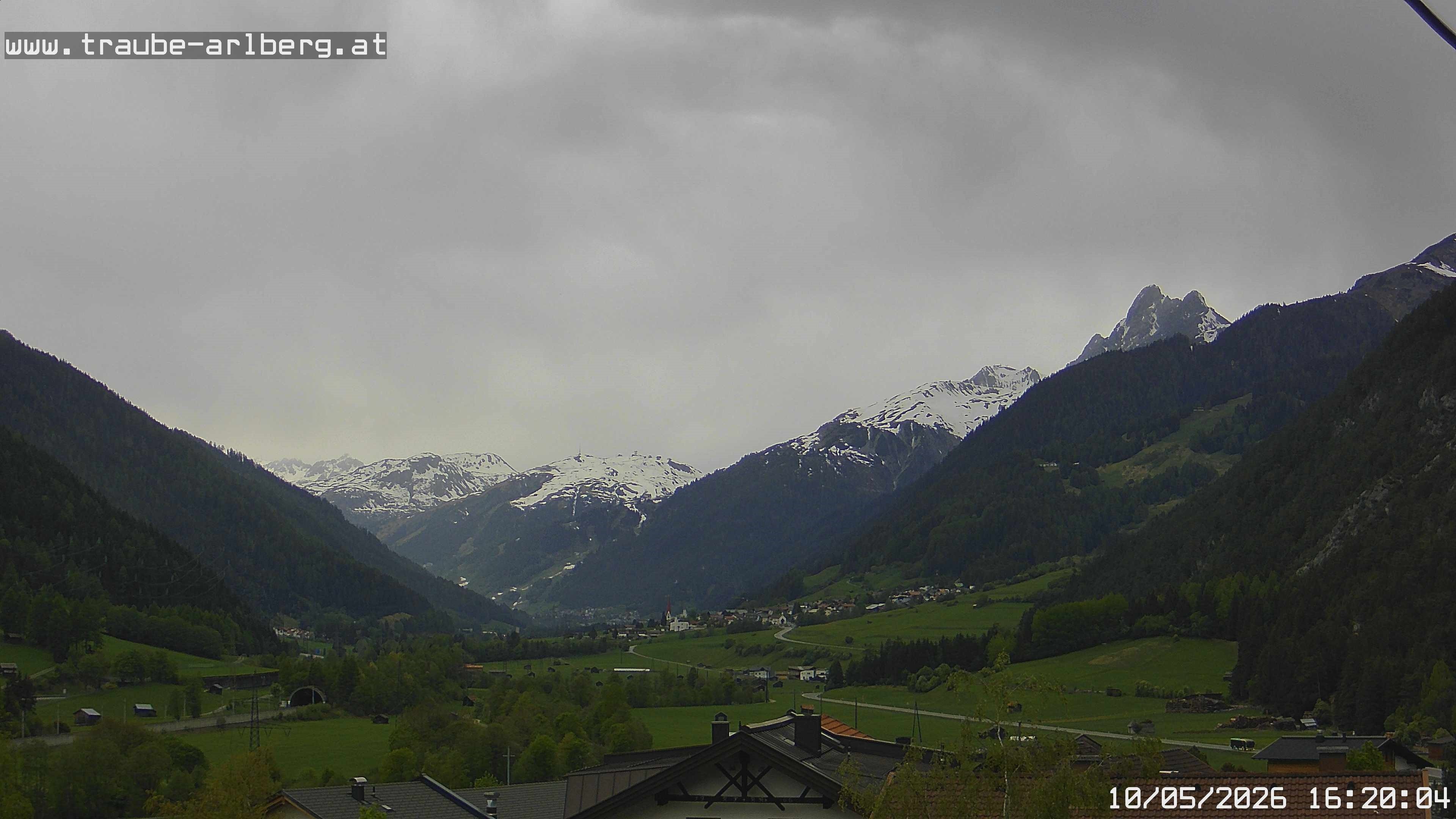 Archiv Foto Webcam Pettneu, Gasthof Traube
