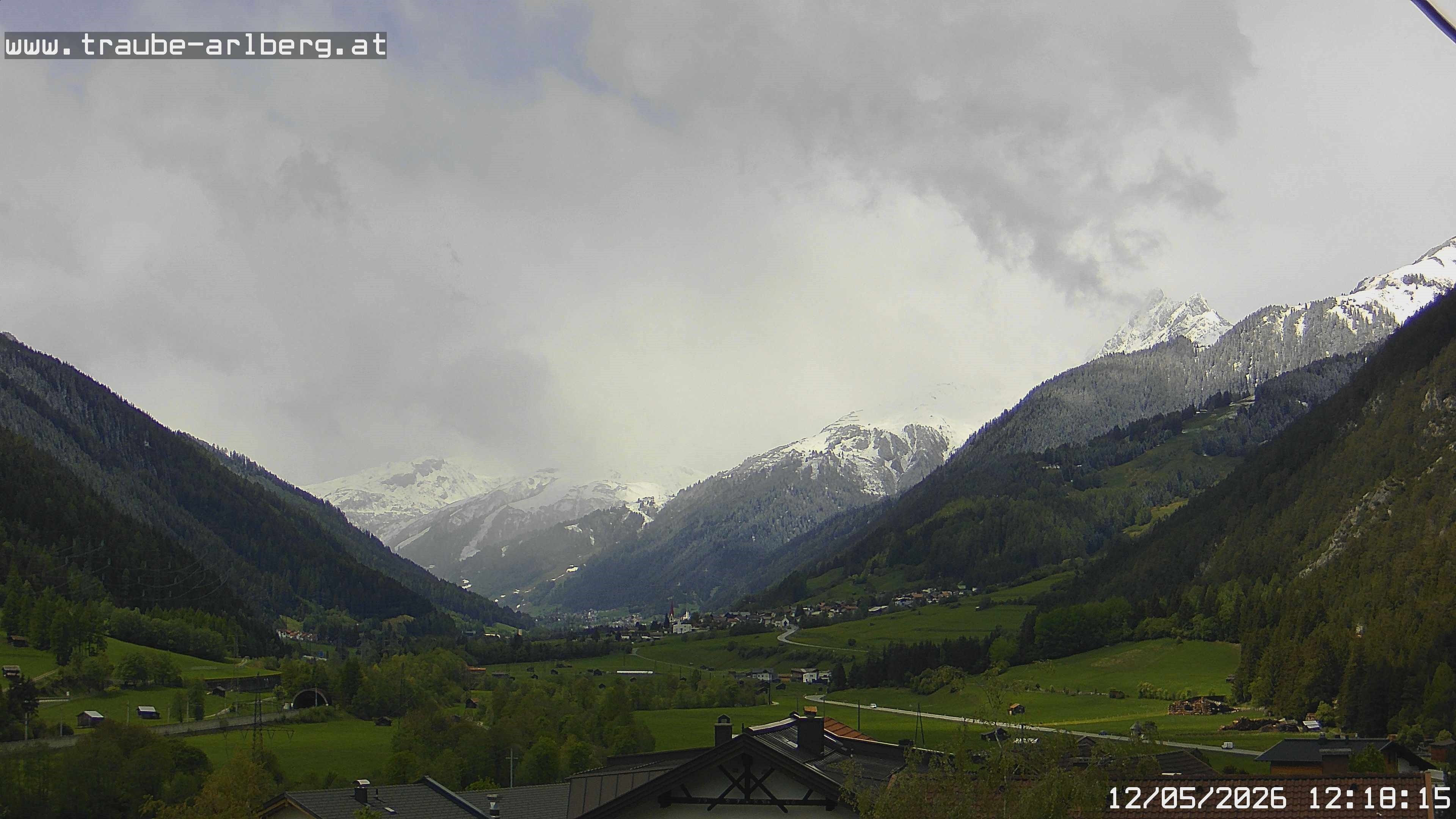 Archiv Foto Webcam Pettneu, Gasthof Traube