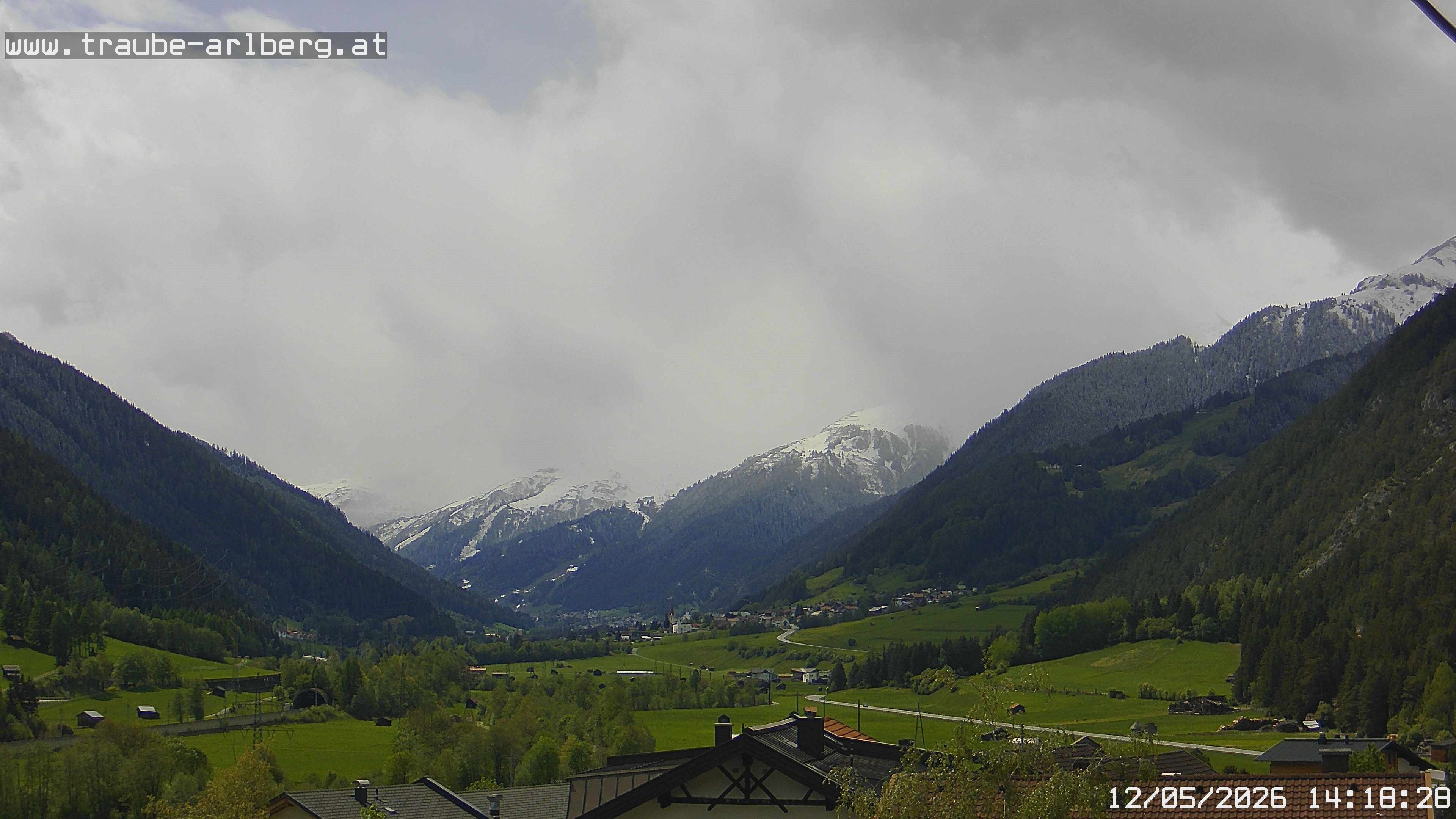 Archiv Foto Webcam Pettneu, Gasthof Traube
