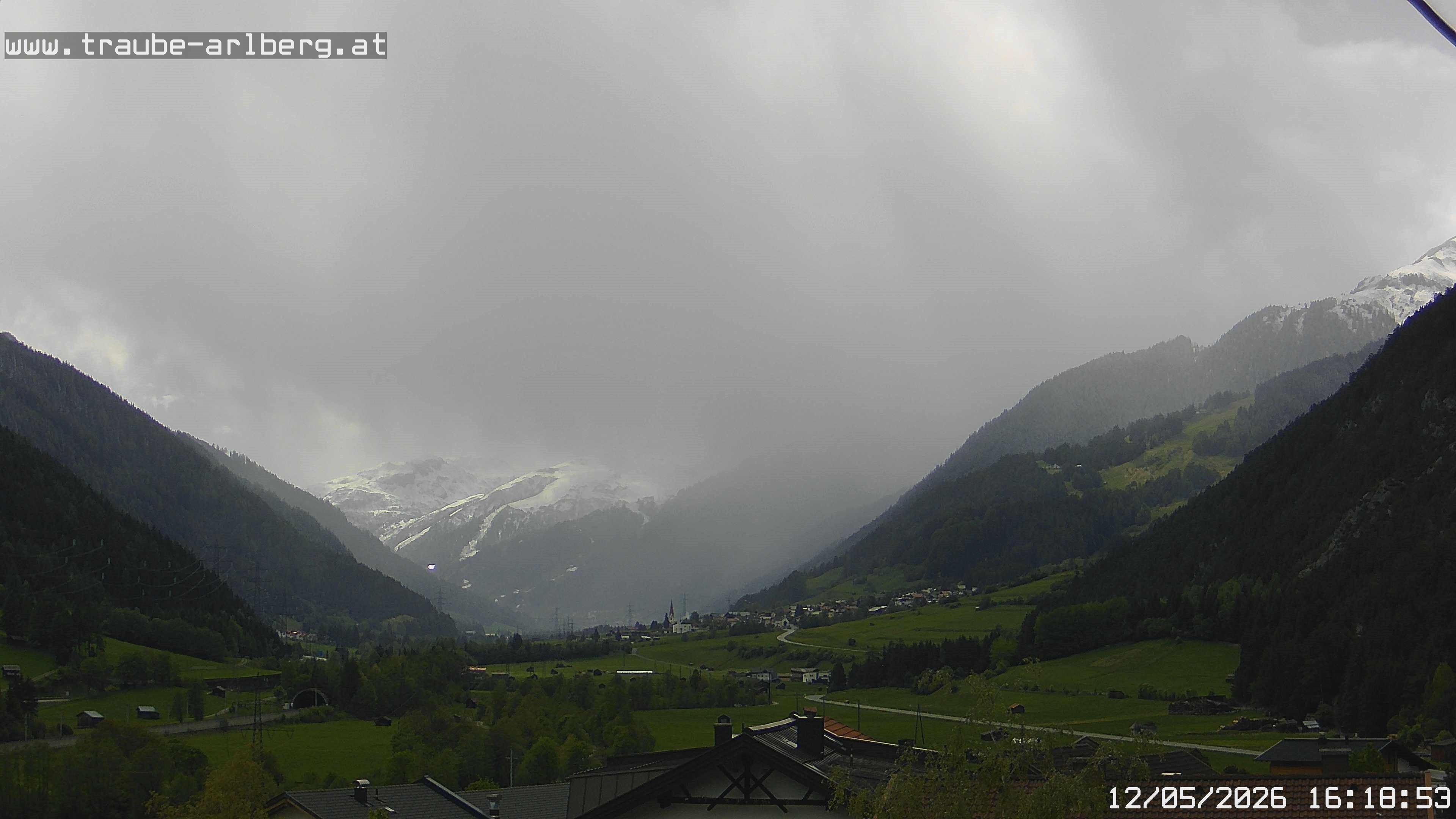 Archiv Foto Webcam Pettneu, Gasthof Traube