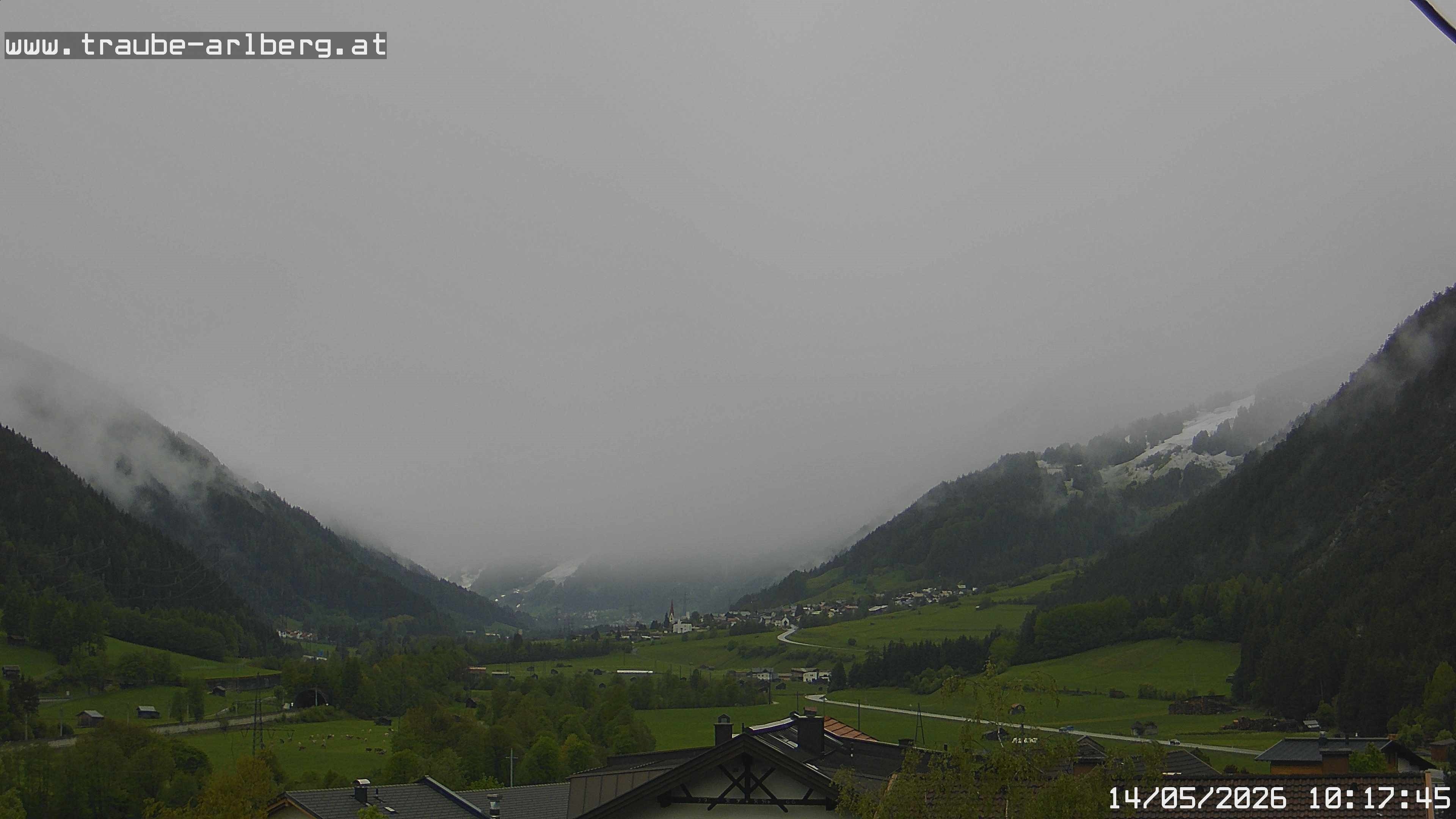 Archived image Webcam guesthouse "Traube", Pettneu