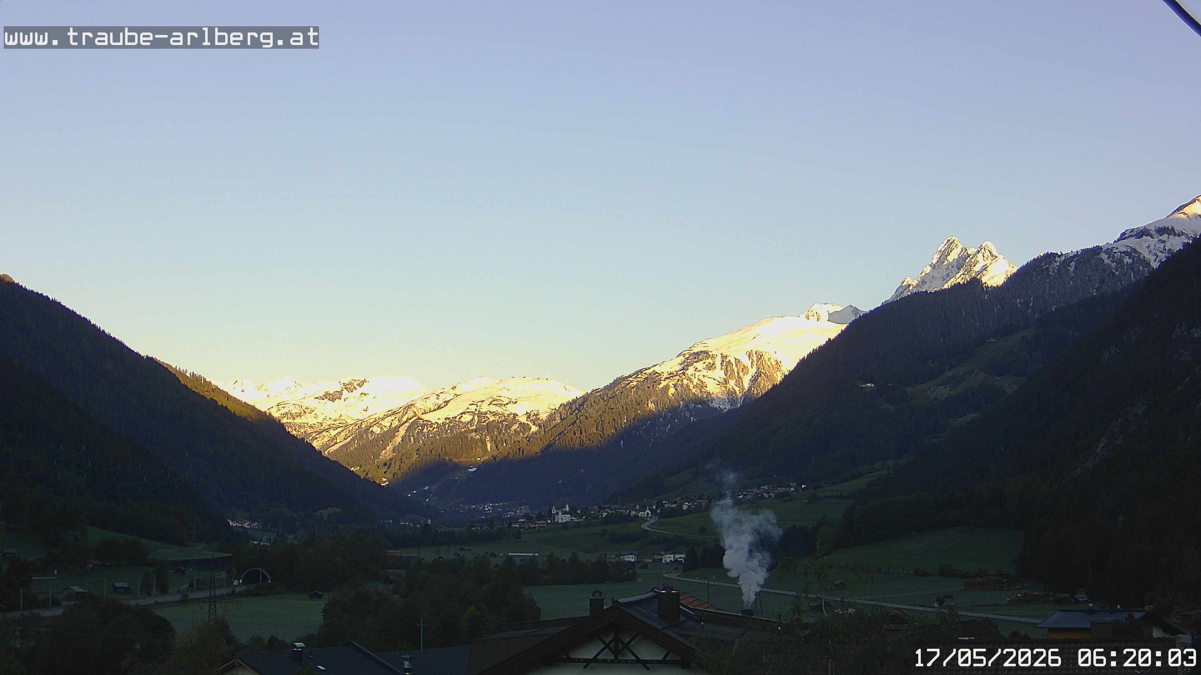 Archiv Foto Webcam Pettneu, Gasthof Traube