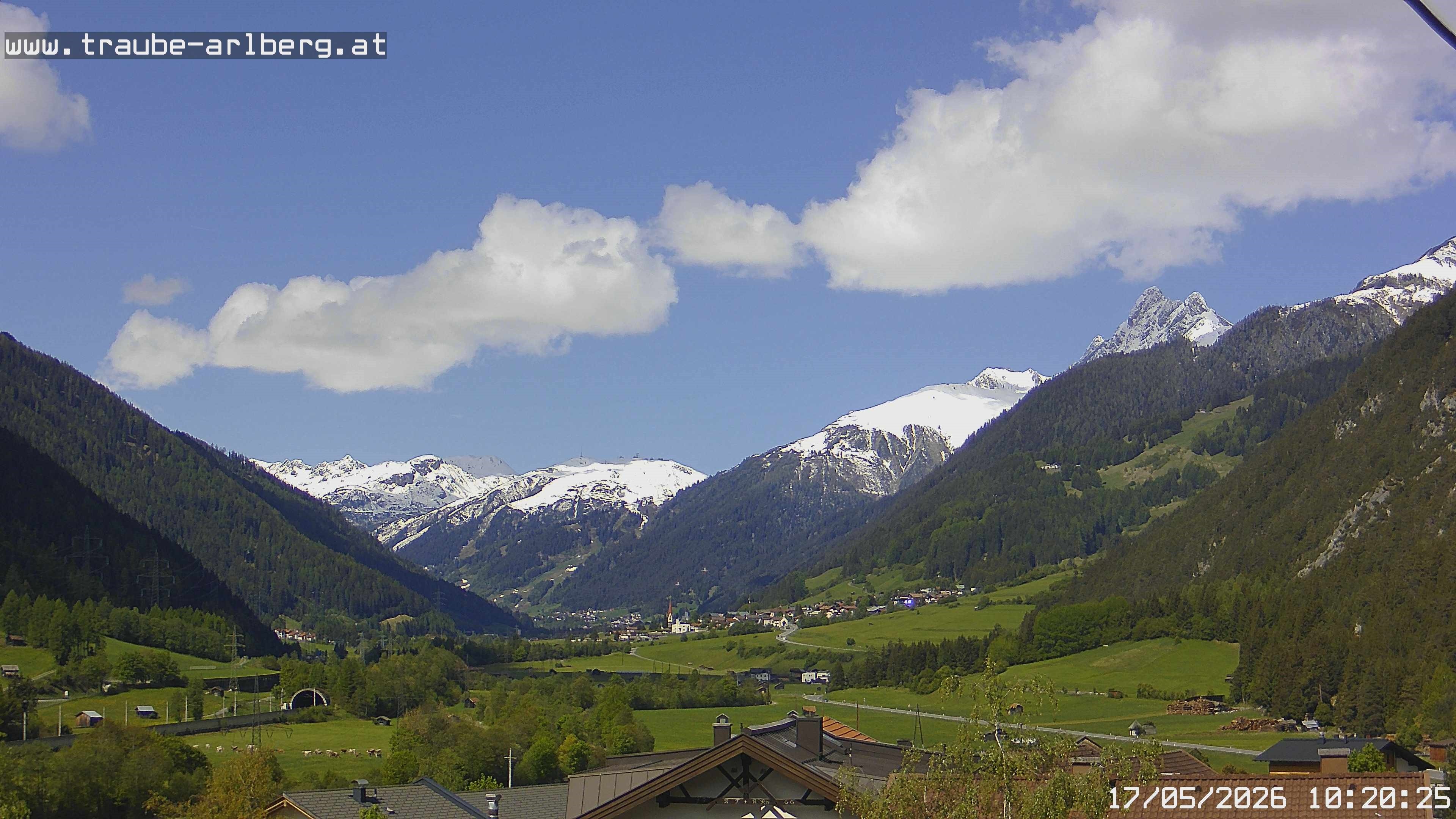 Archiv Foto Webcam Pettneu, Gasthof Traube
