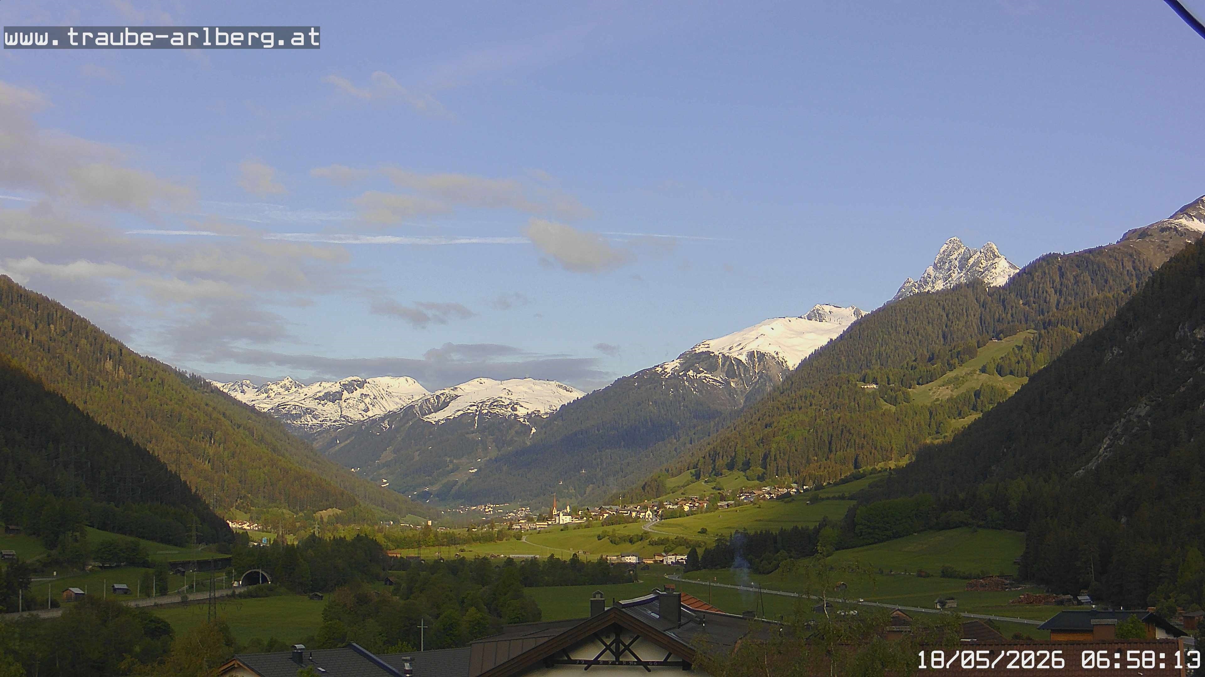 Archiv Foto Webcam Pettneu, Gasthof Traube