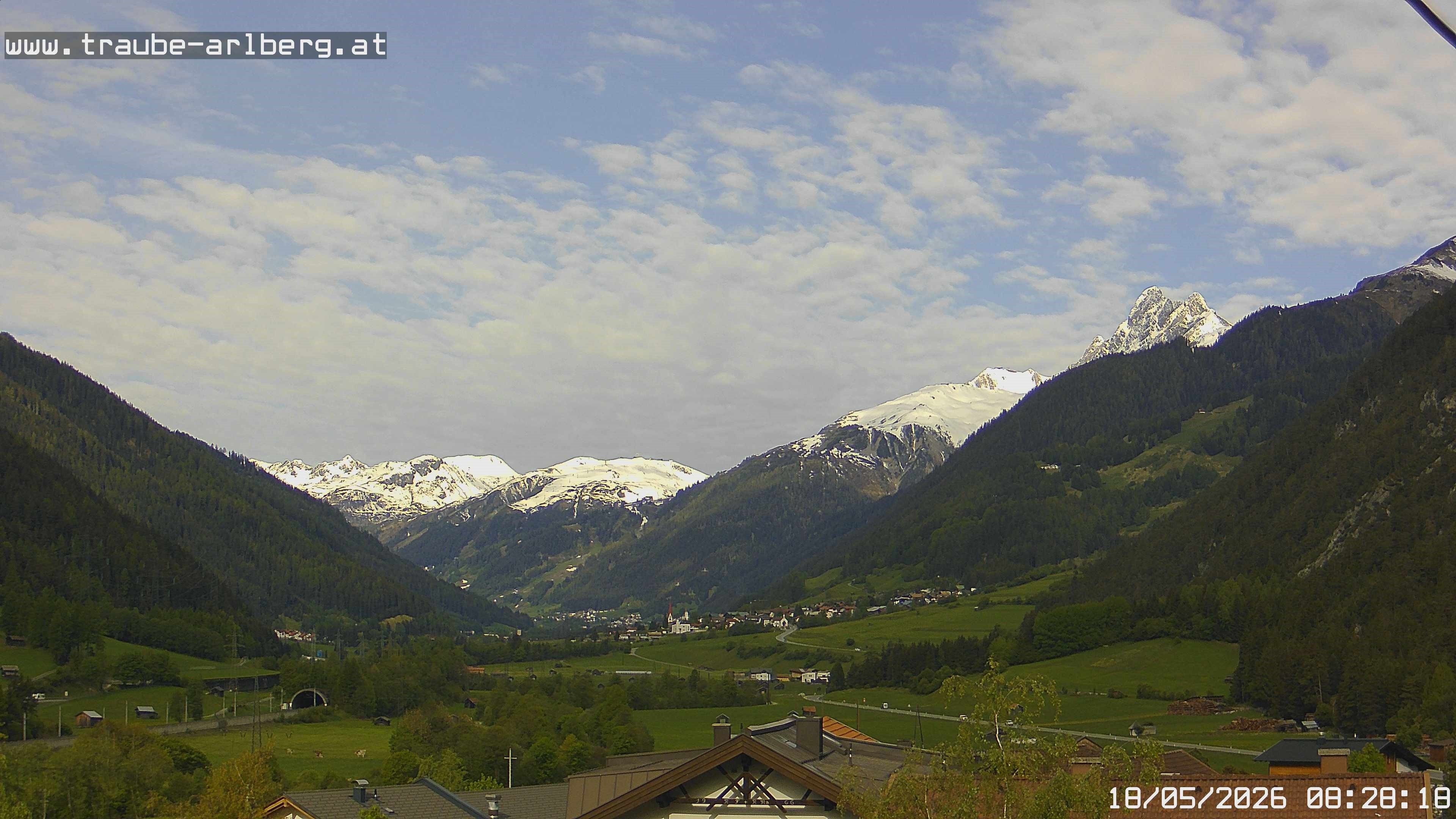 Archiv Foto Webcam Pettneu, Gasthof Traube