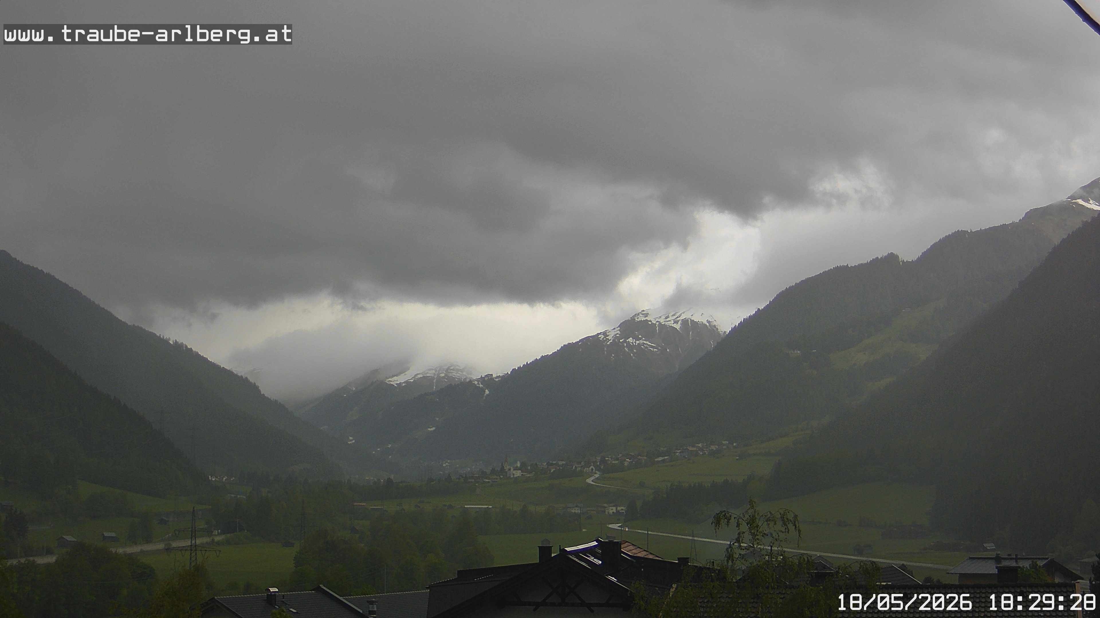 Archiv Foto Webcam Pettneu, Gasthof Traube
