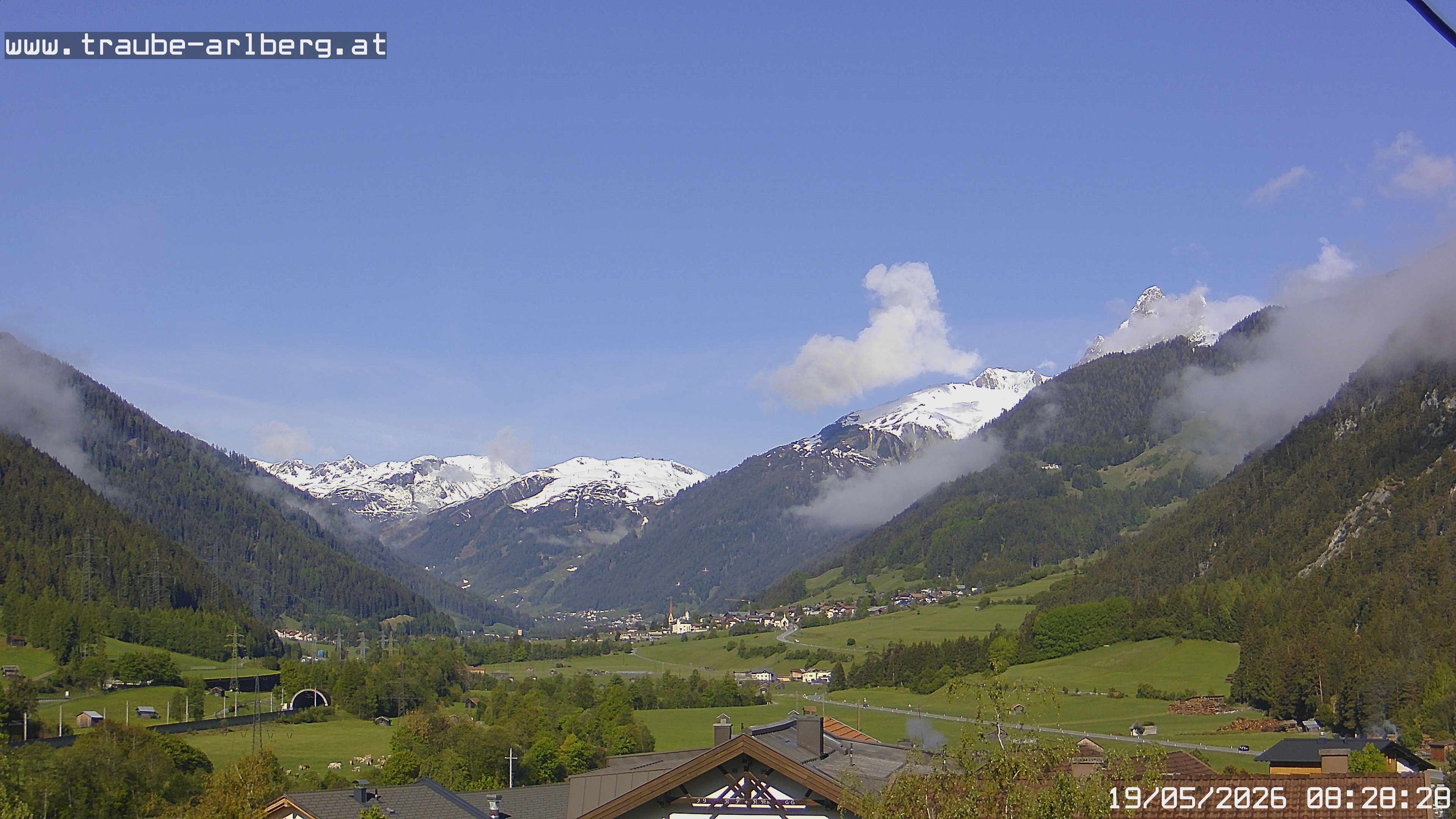 Archiv Foto Webcam Pettneu, Gasthof Traube