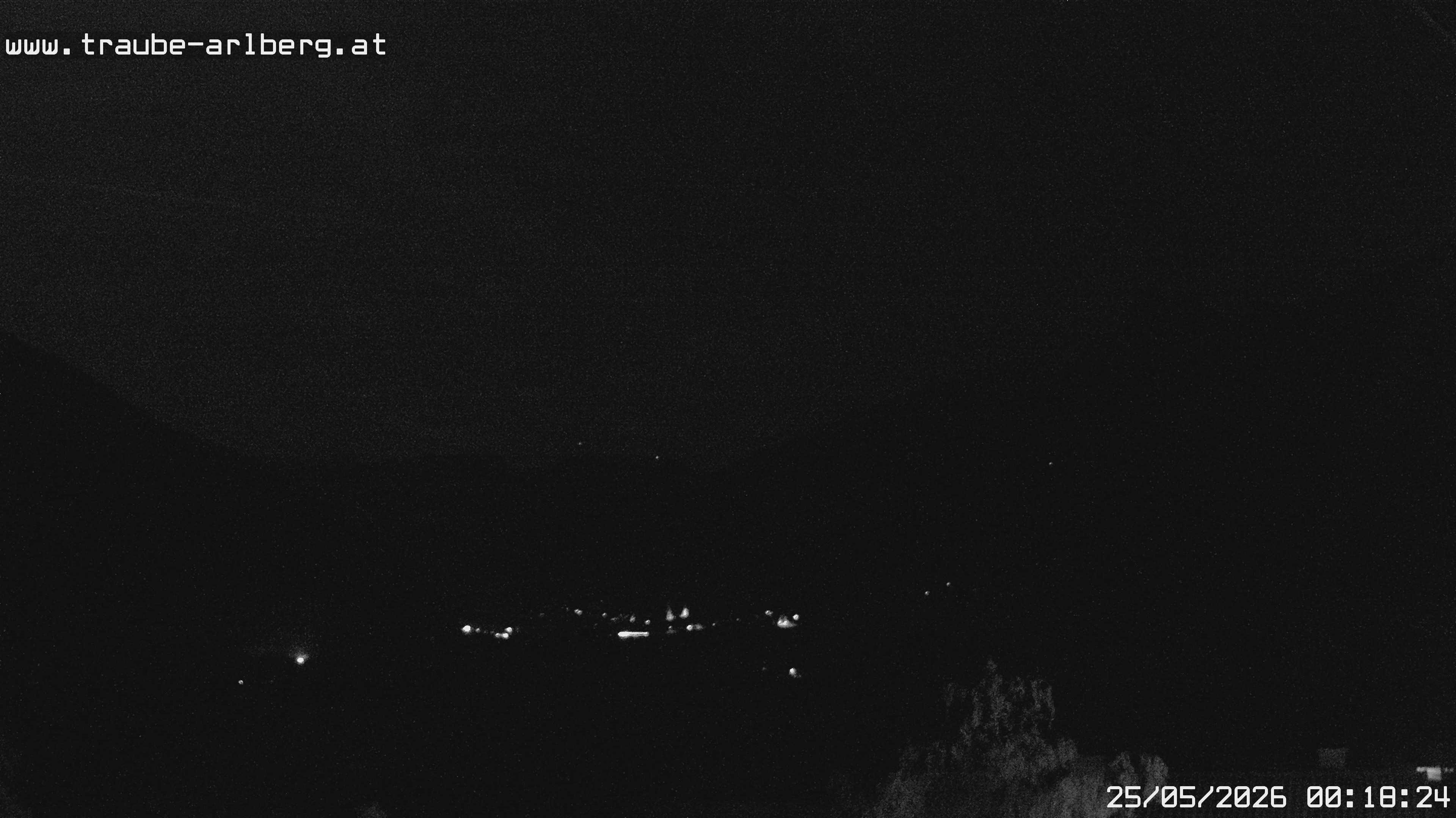 Archived image Webcam guesthouse "Traube", Pettneu