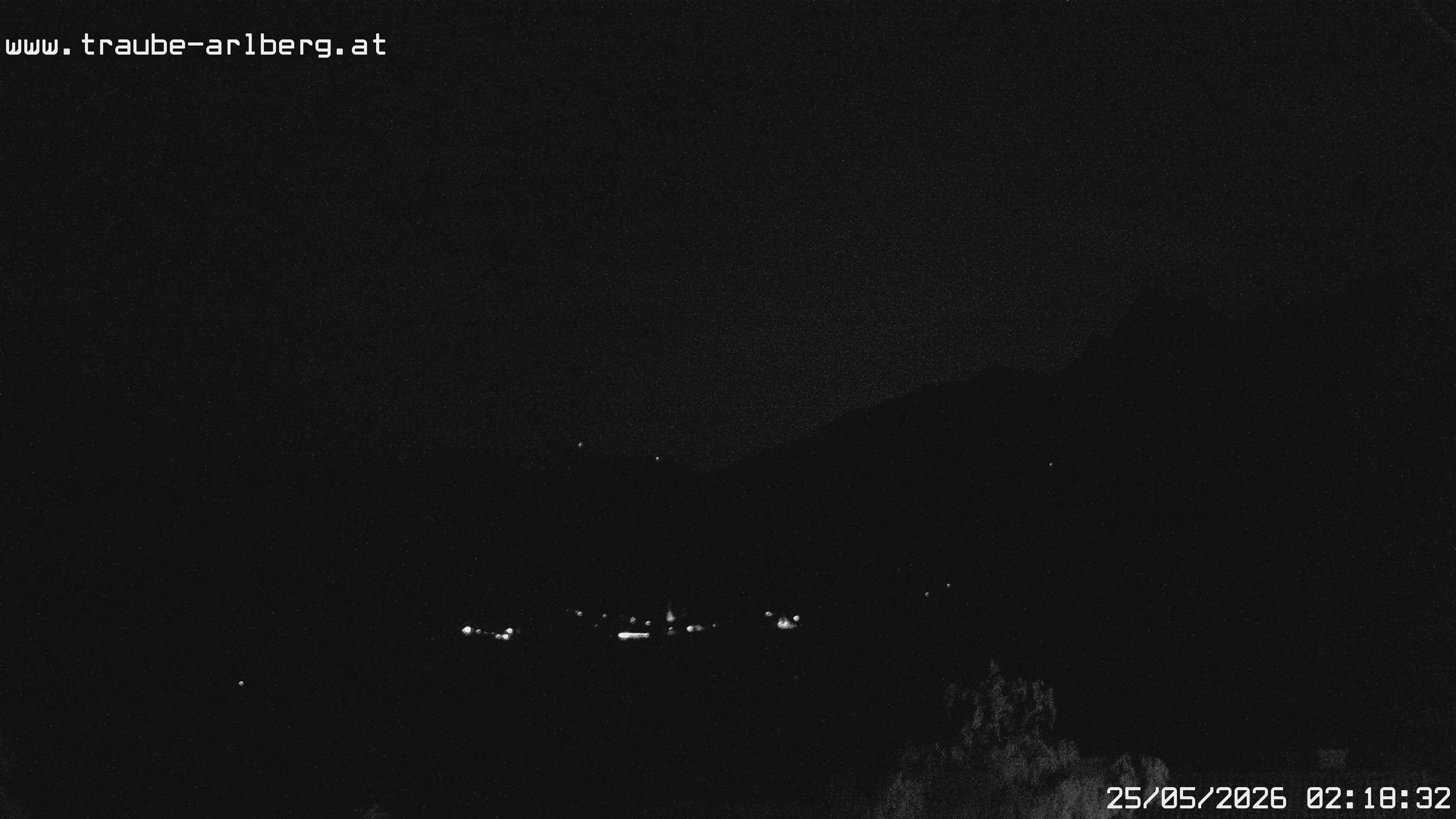 Archived image Webcam guesthouse "Traube", Pettneu