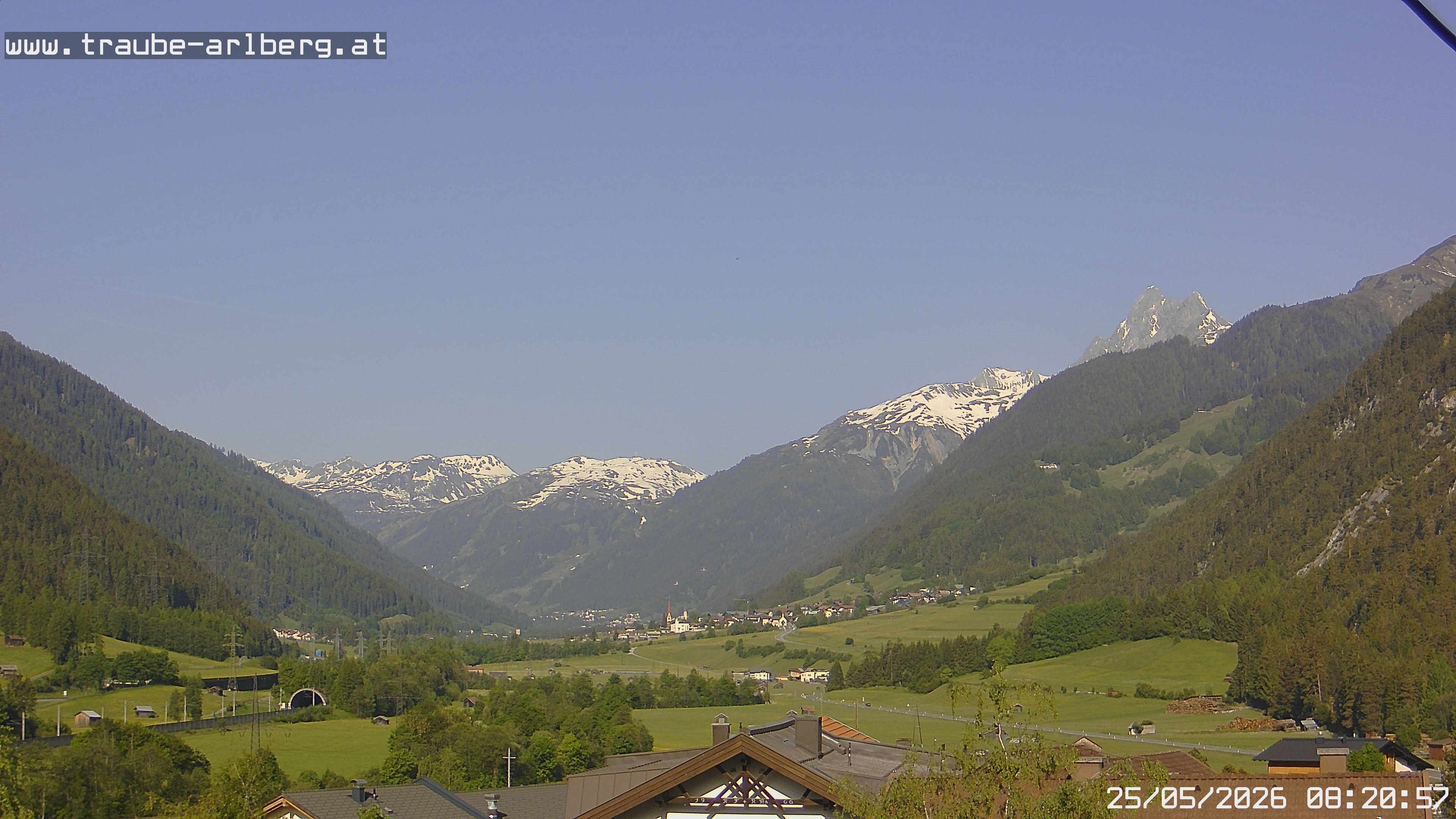 Archiv Foto Webcam Pettneu, Gasthof Traube