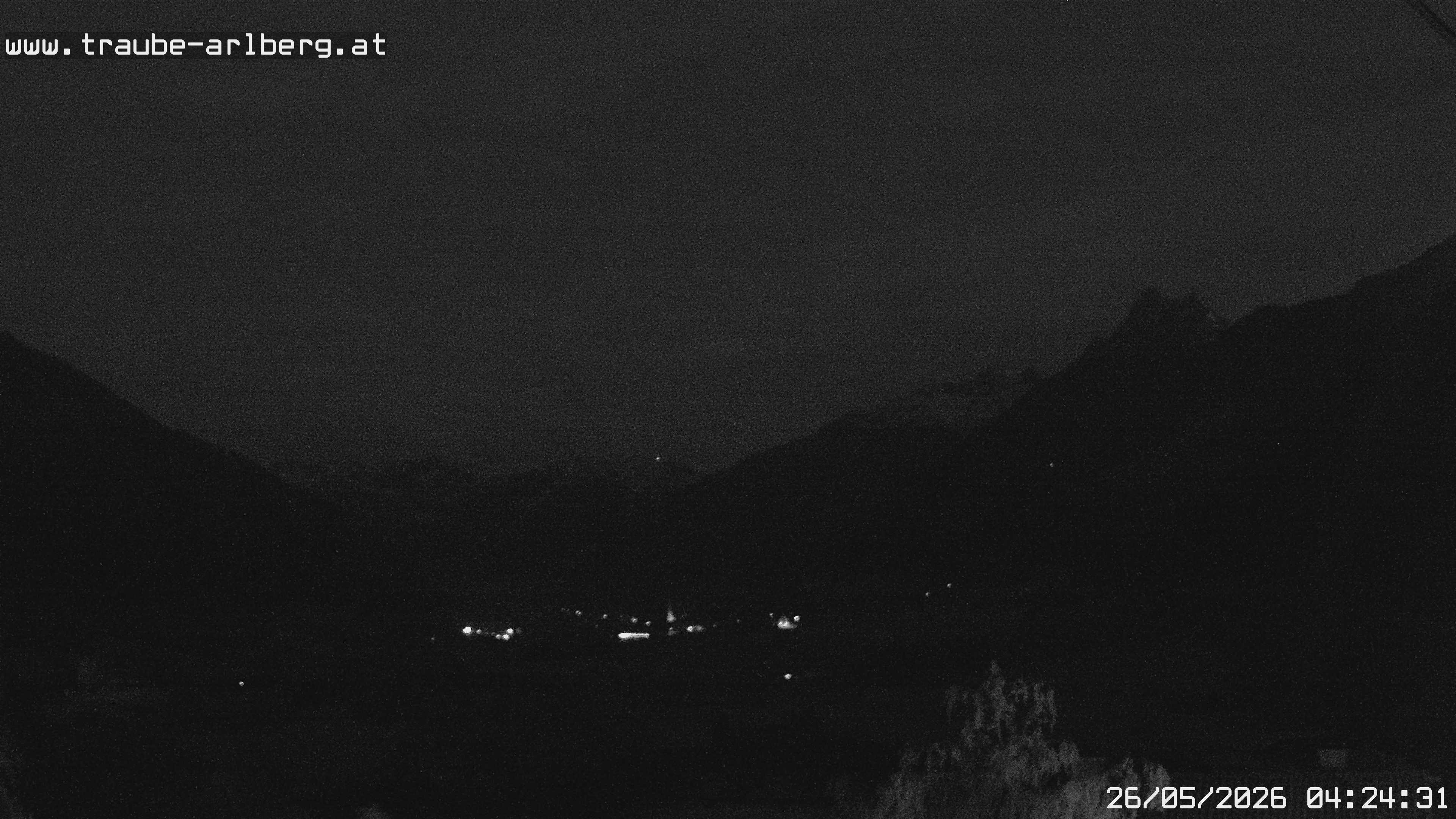 Archived image Webcam guesthouse "Traube", Pettneu