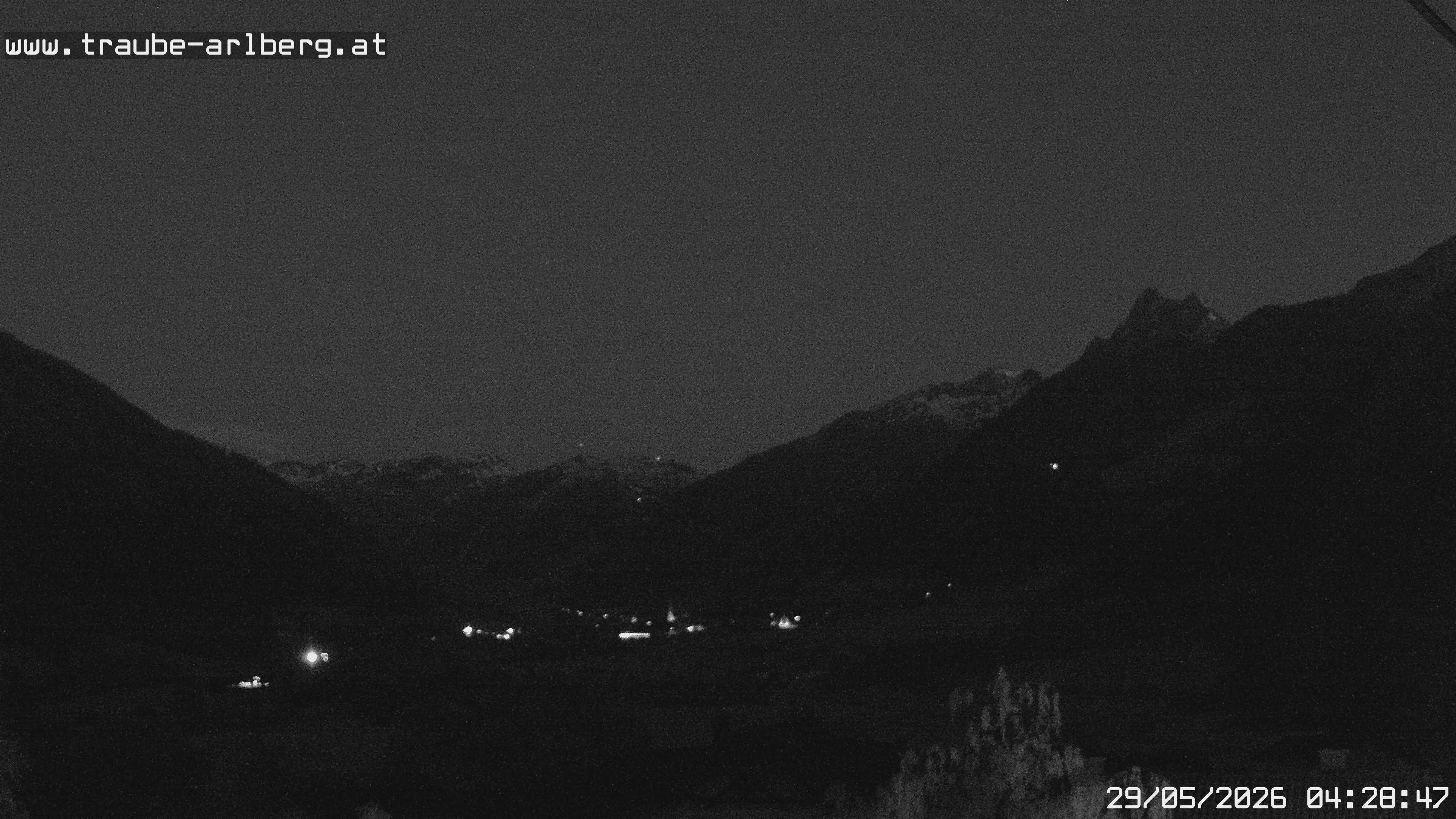 Archiv Foto Webcam Pettneu, Gasthof Traube