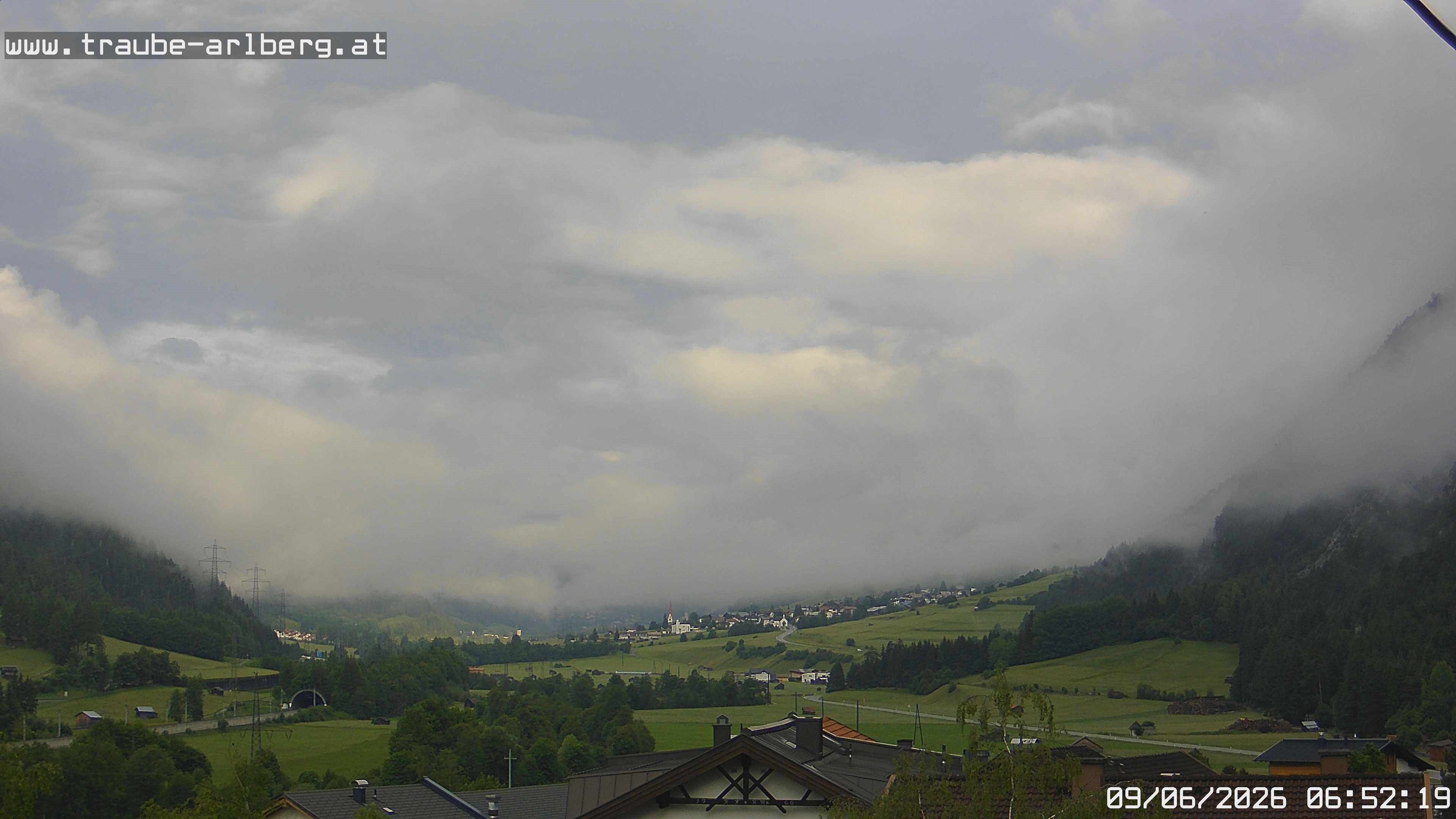 Archiv Foto Webcam Pettneu, Gasthof Traube