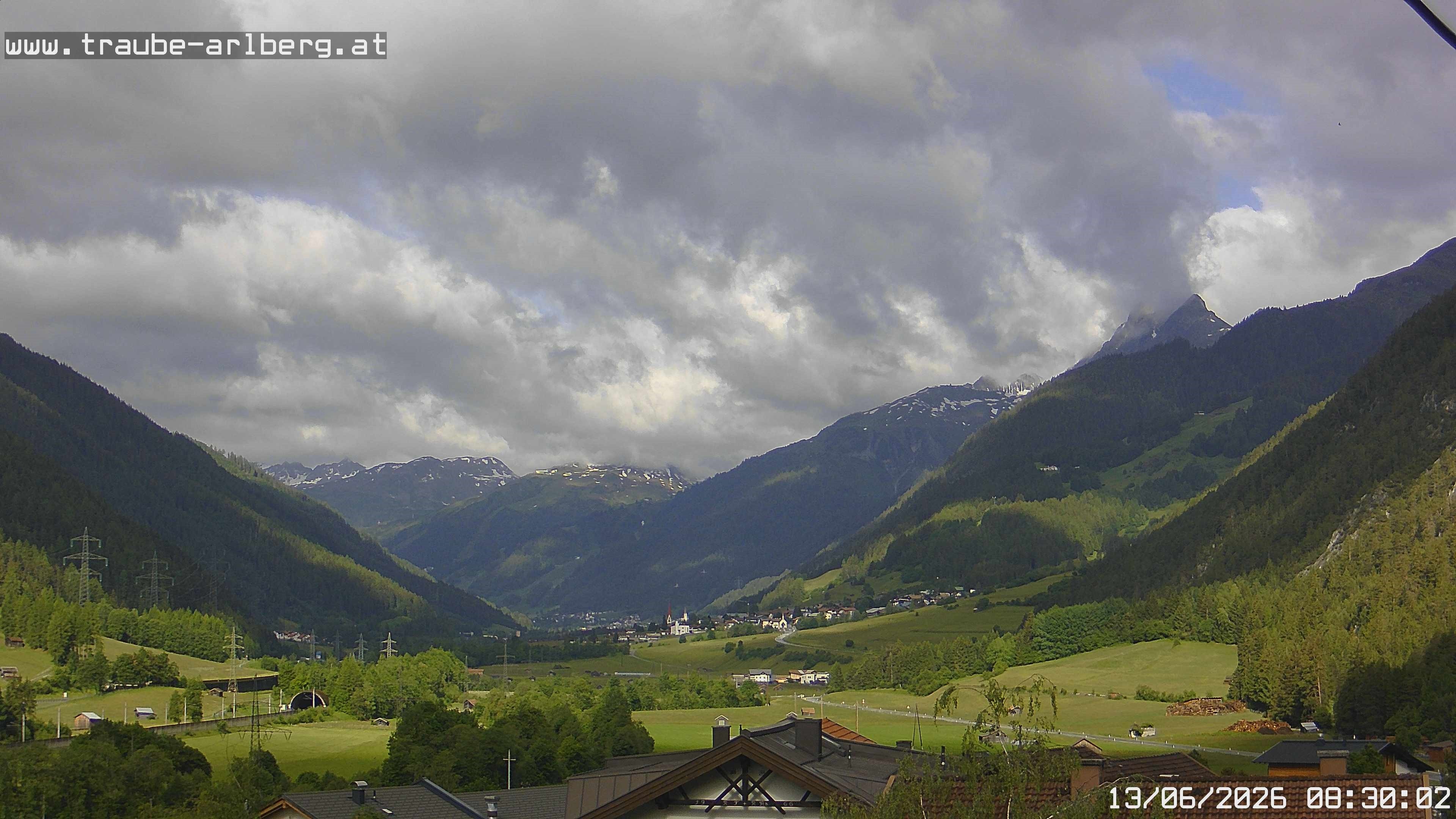 Archiv Foto Webcam Pettneu, Gasthof Traube