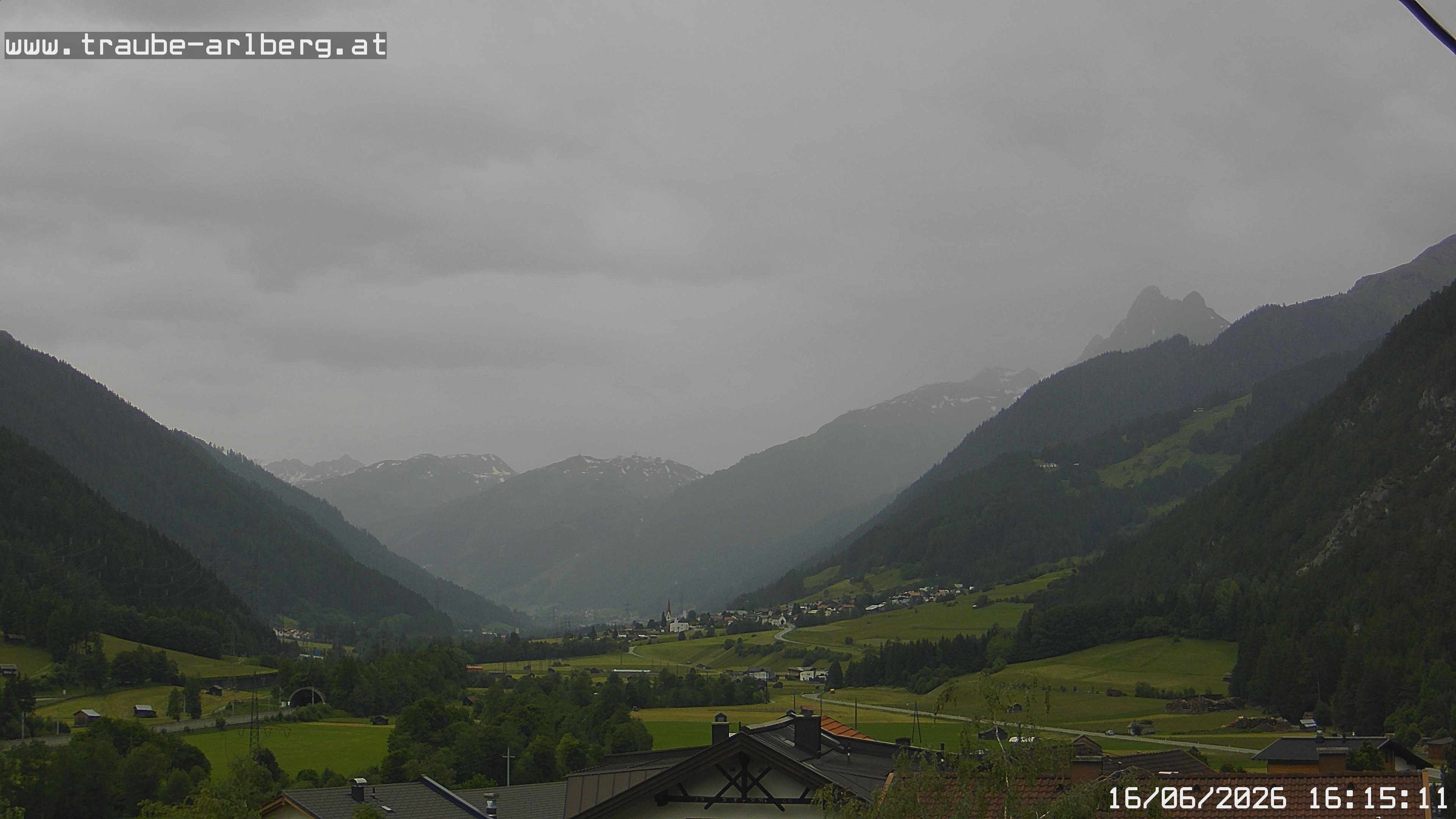 Archiv Foto Webcam Pettneu, Gasthof Traube